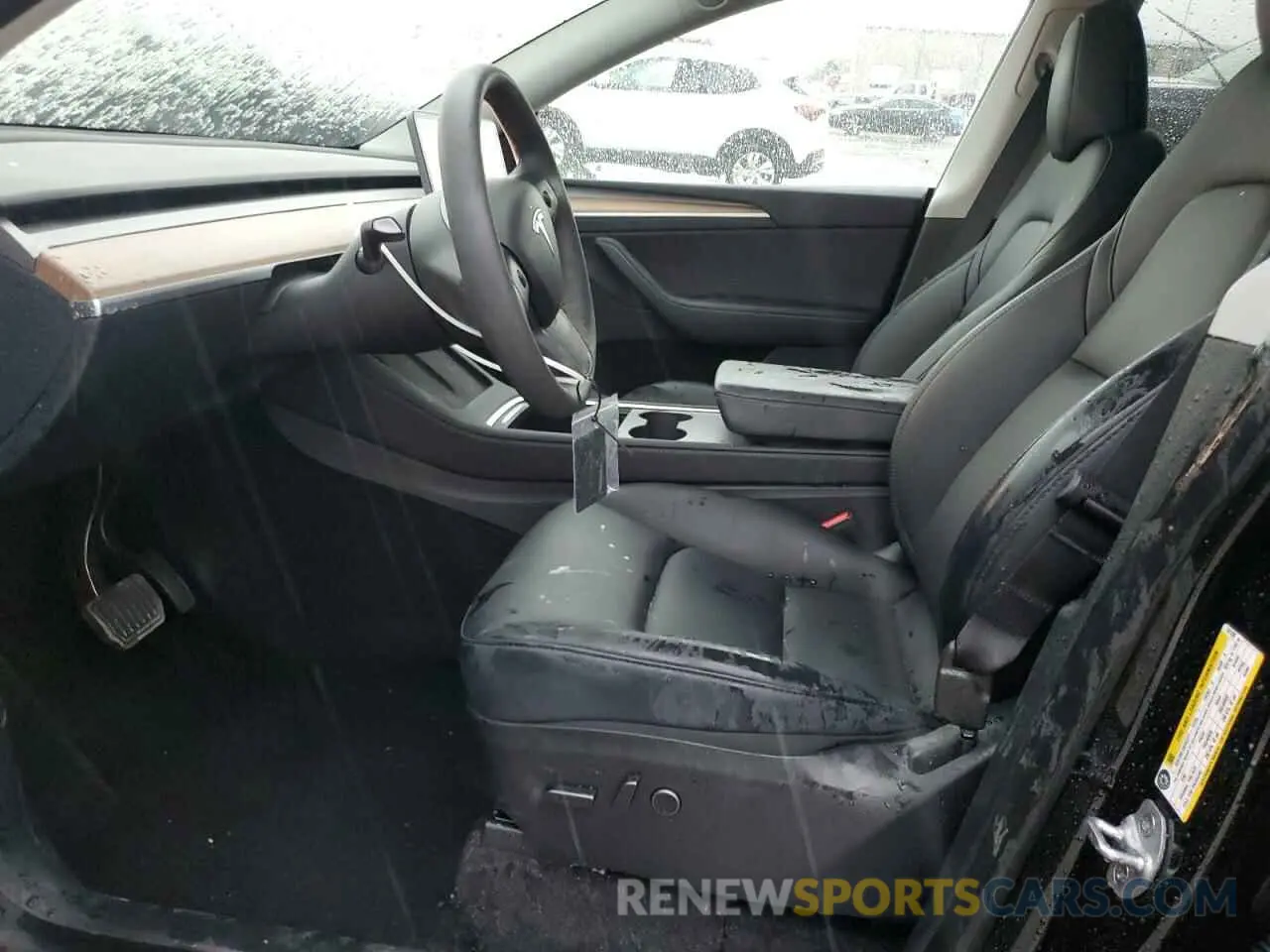 7 Photograph of a damaged car 7SAYGAEE4PF871426 TESLA MODEL Y 2023
