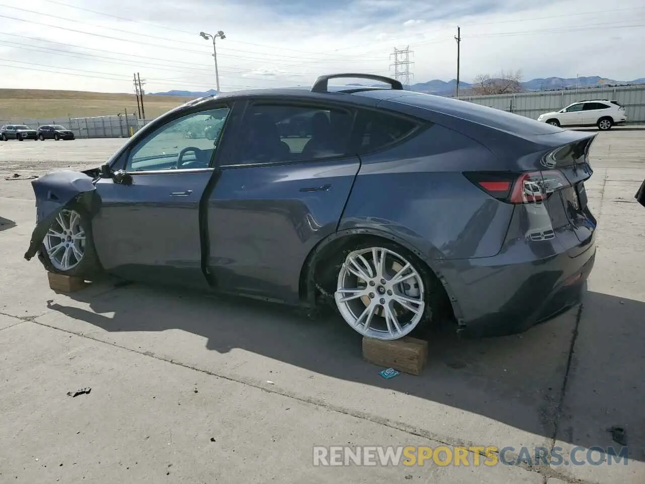 2 Photograph of a damaged car 7SAYGAEE4PF873757 TESLA MODEL Y 2023