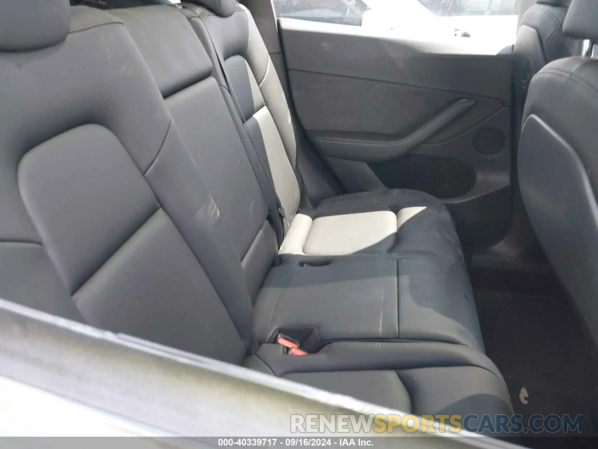 8 Photograph of a damaged car 7SAYGAEE4PF882782 TESLA MODEL Y 2023