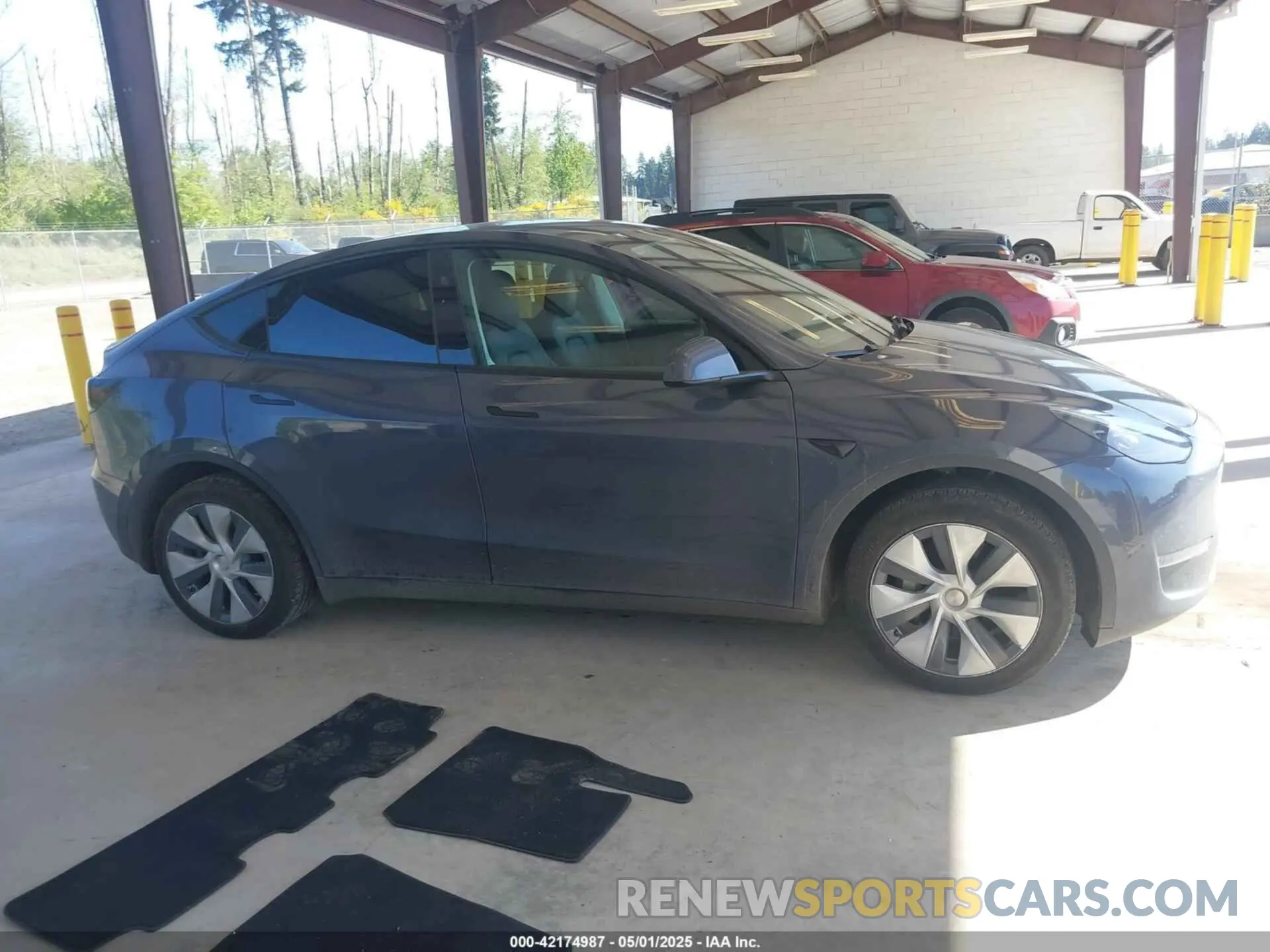 13 Фотография поврежденного автомобиля 7SAYGAEE4PF906577 TESLA MODEL Y 2023