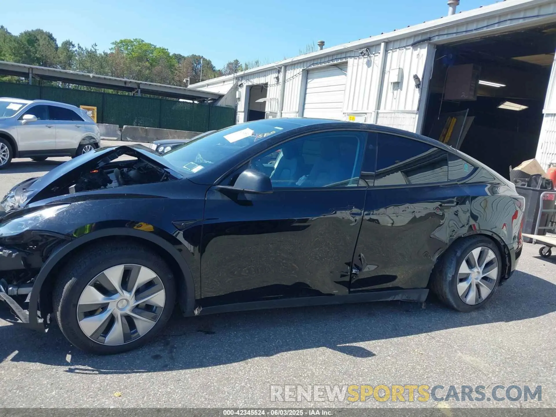 15 Photograph of a damaged car 7SAYGAEE4PF918812 TESLA MODEL Y 2023