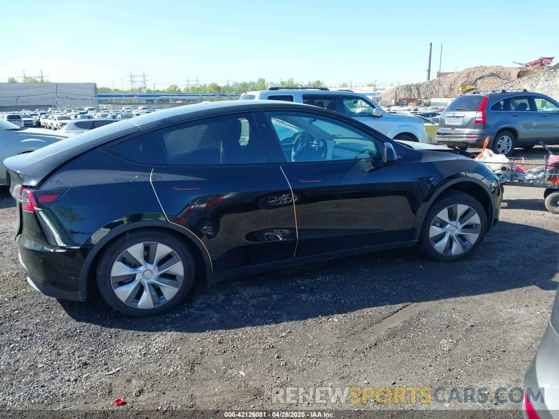 13 Photograph of a damaged car 7SAYGAEE4PF928739 TESLA MODEL Y 2023