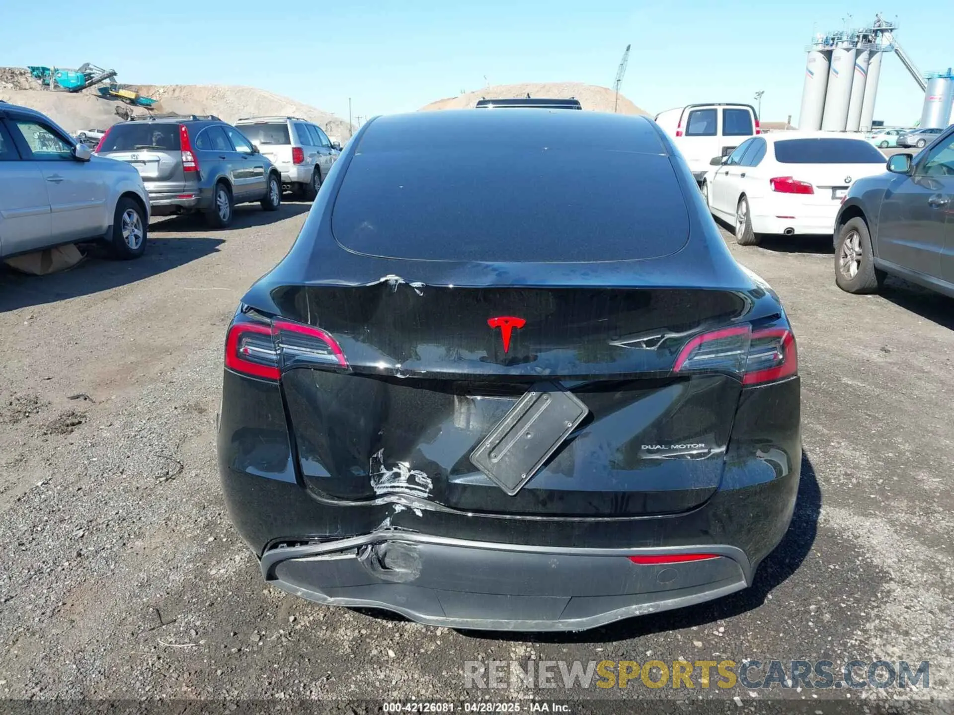 16 Photograph of a damaged car 7SAYGAEE4PF928739 TESLA MODEL Y 2023
