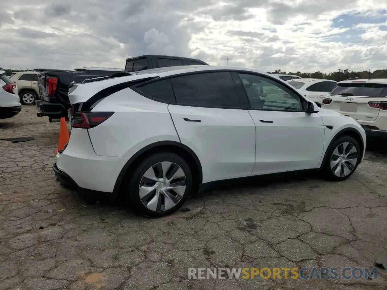 3 Photograph of a damaged car 7SAYGAEE5PF799717 TESLA MODEL Y 2023