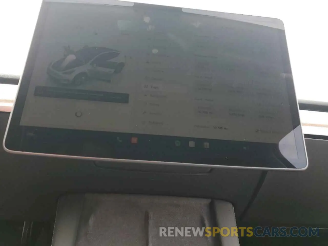 9 Photograph of a damaged car 7SAYGAEE5PF799717 TESLA MODEL Y 2023