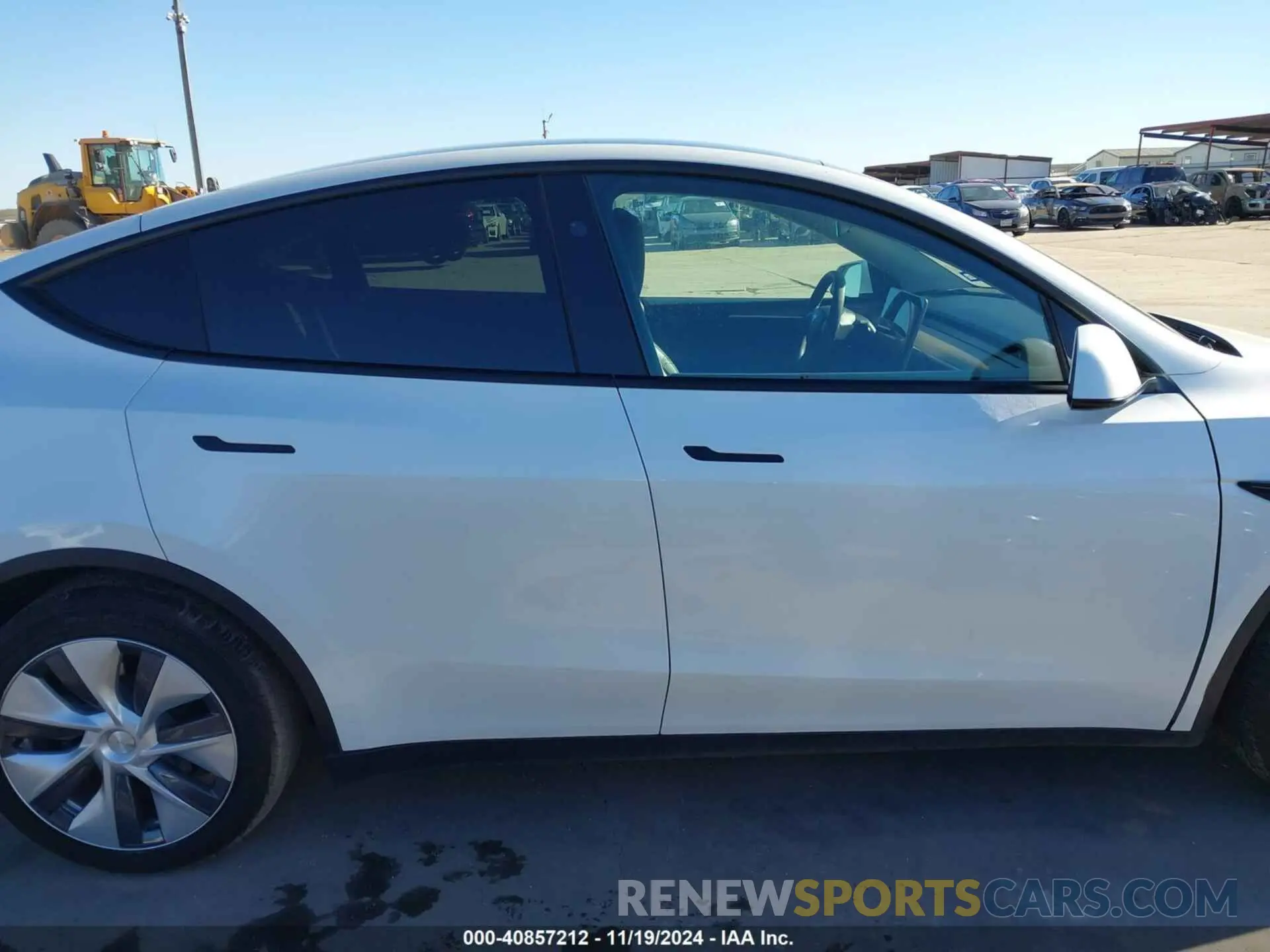 13 Photograph of a damaged car 7SAYGAEE5PF904904 TESLA MODEL Y 2023