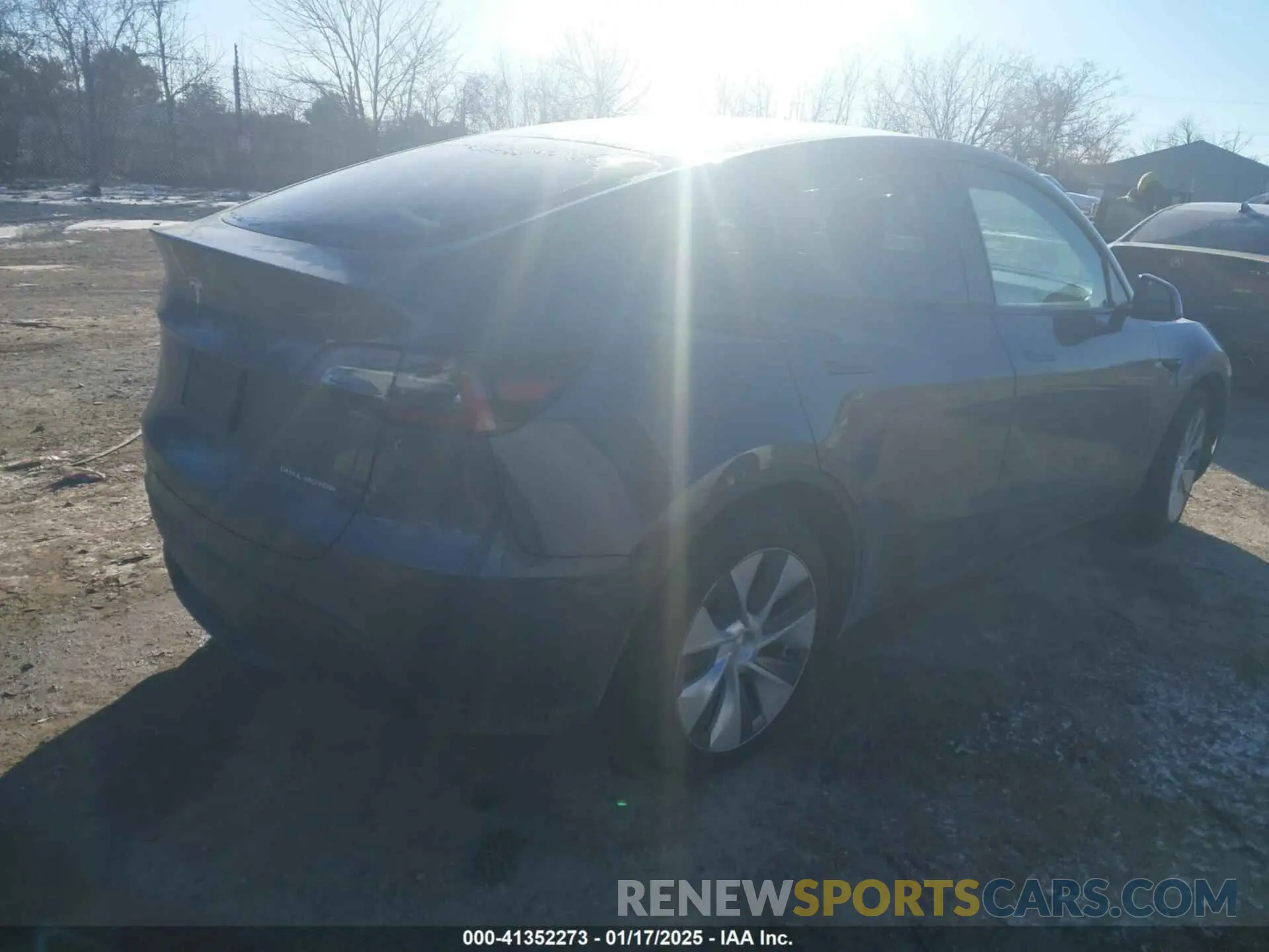 4 Фотография поврежденного автомобиля 7SAYGAEE5PF927115 TESLA MODEL Y 2023