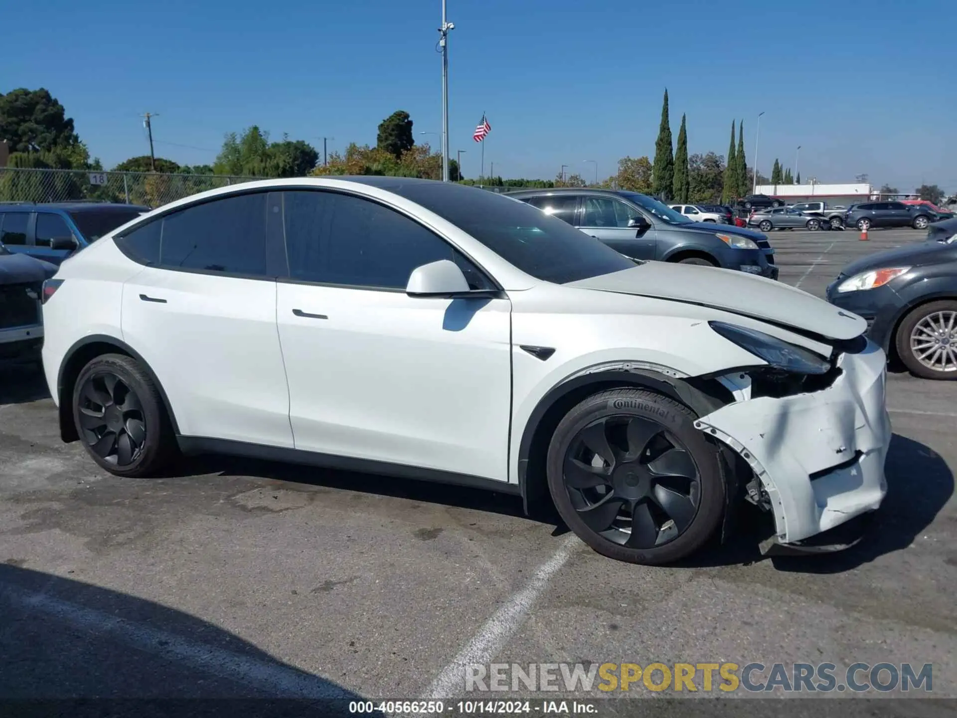 13 Фотография поврежденного автомобиля 7SAYGAEE6PF611528 TESLA MODEL Y 2023