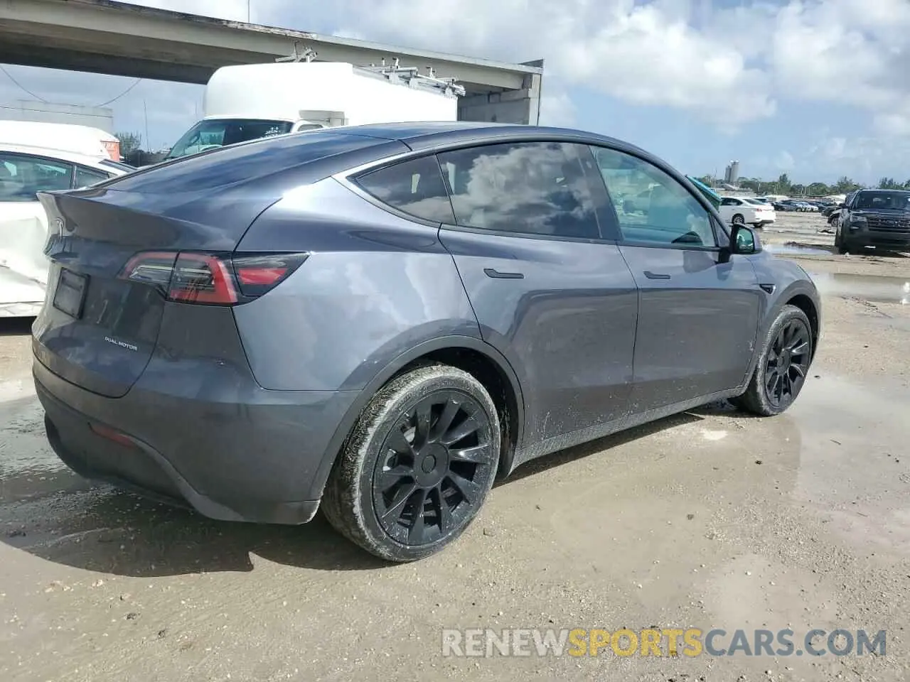 3 Фотография поврежденного автомобиля 7SAYGAEE6PF627048 TESLA MODEL Y 2023