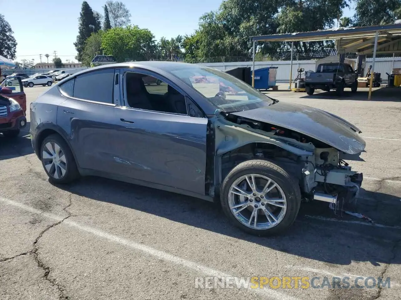 4 Фотография поврежденного автомобиля 7SAYGAEE6PF637837 TESLA MODEL Y 2023