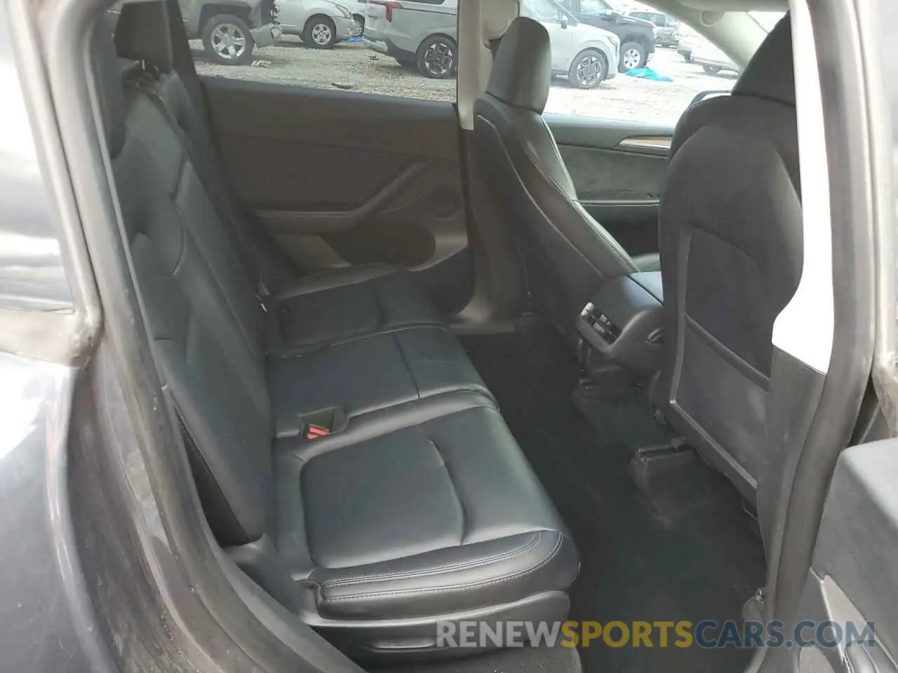 10 Photograph of a damaged car 7SAYGAEE6PF692711 TESLA MODEL Y 2023