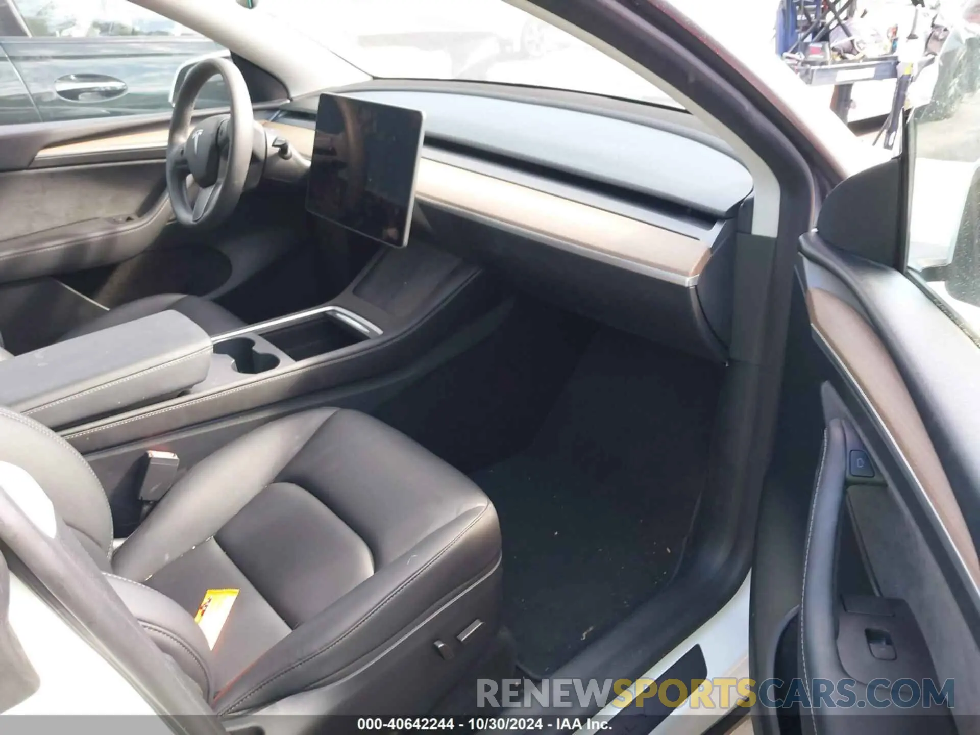5 Photograph of a damaged car 7SAYGAEE6PF769769 TESLA MODEL Y 2023