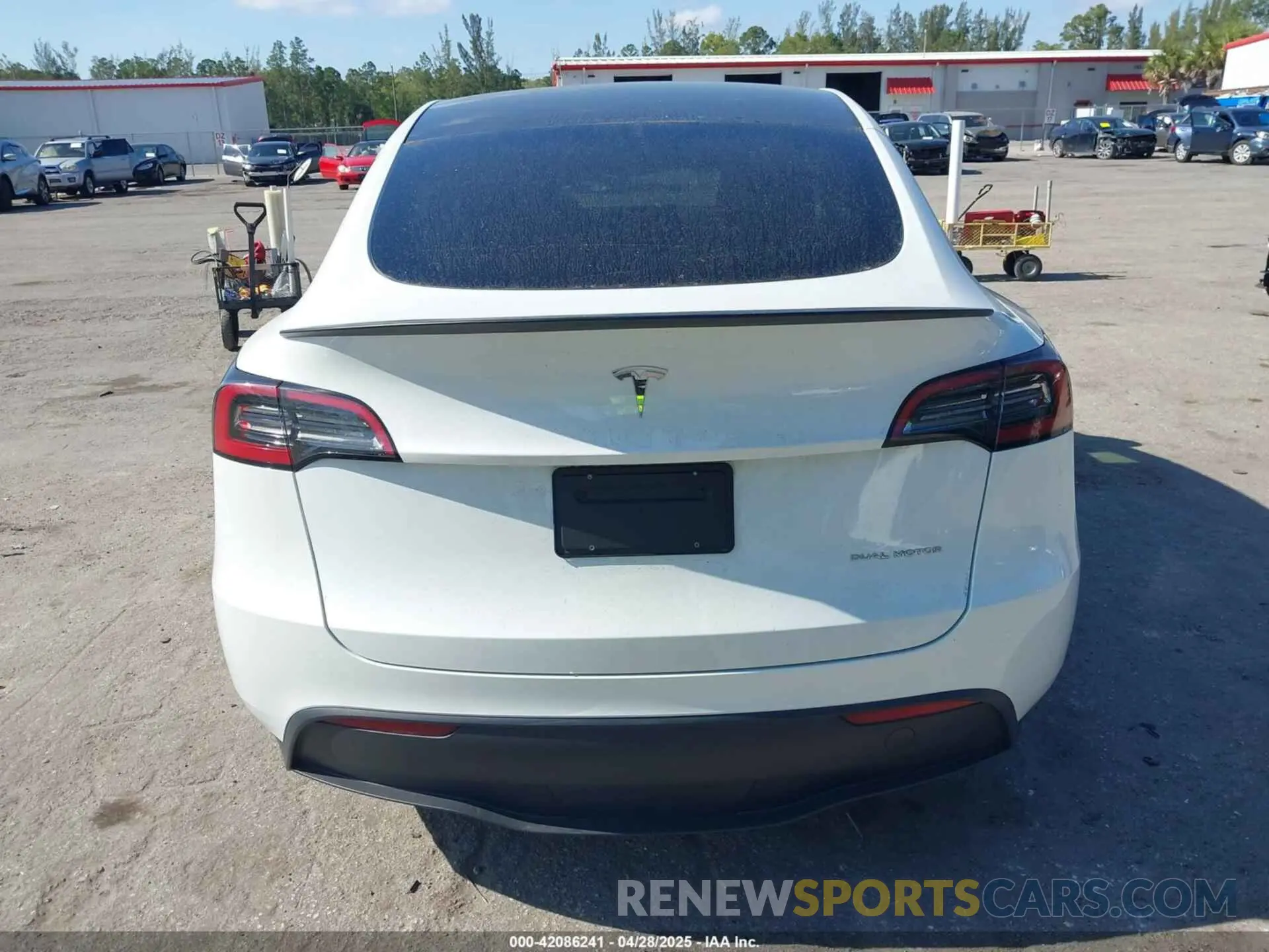 17 Photograph of a damaged car 7SAYGAEE7PF588681 TESLA MODEL Y 2023