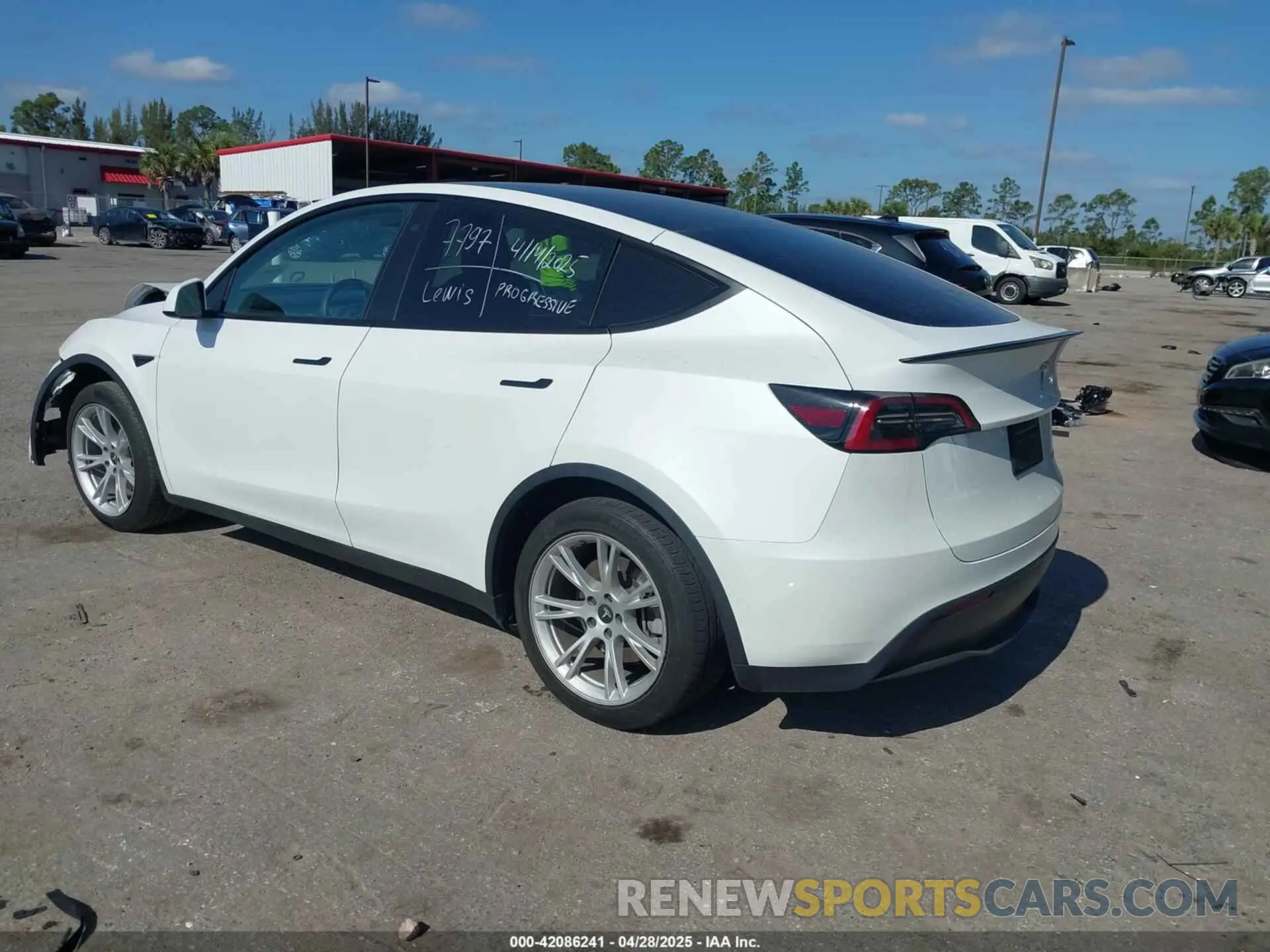 3 Photograph of a damaged car 7SAYGAEE7PF588681 TESLA MODEL Y 2023