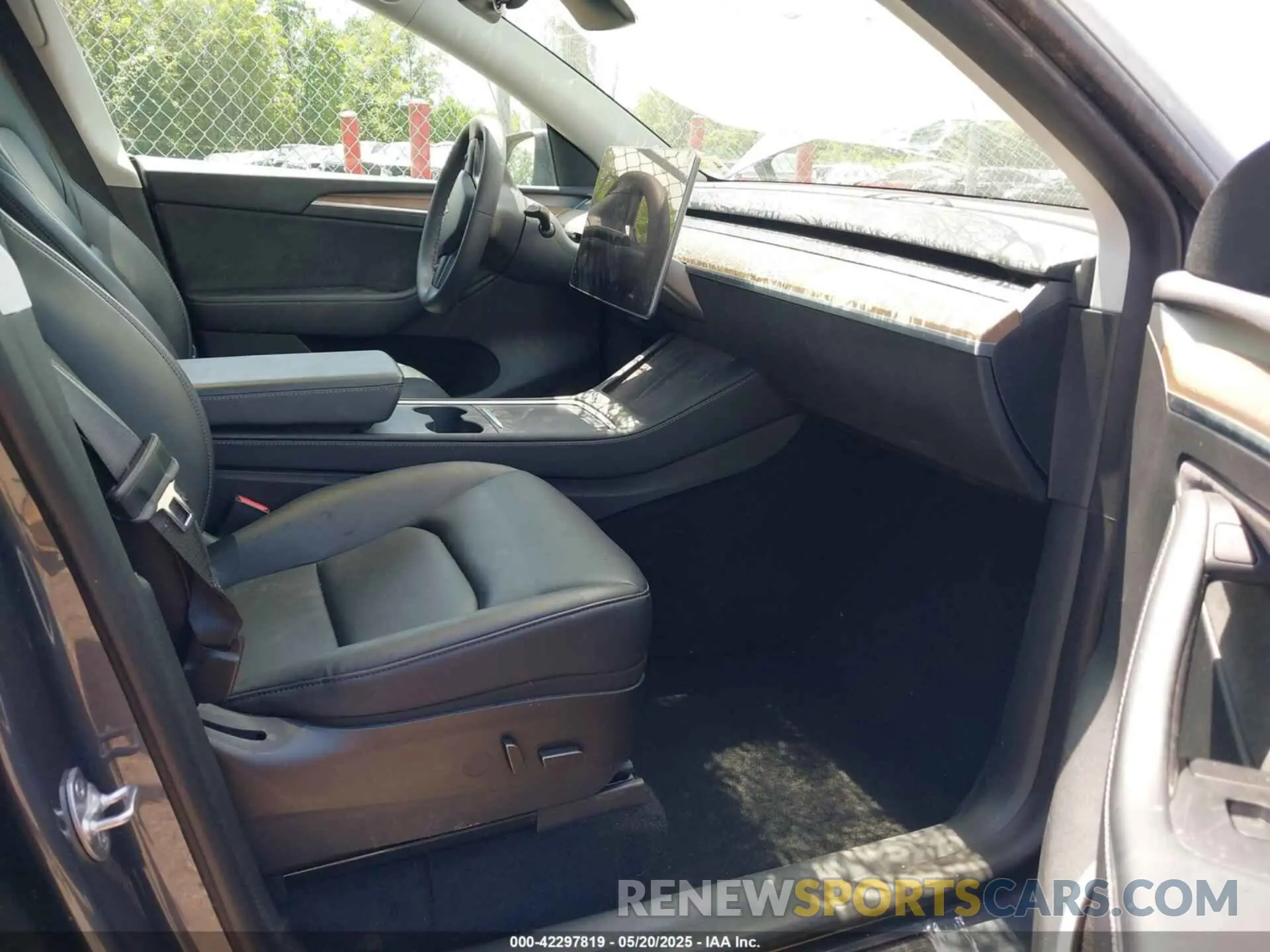 5 Фотография поврежденного автомобиля 7SAYGAEE7PF615751 TESLA MODEL Y 2023