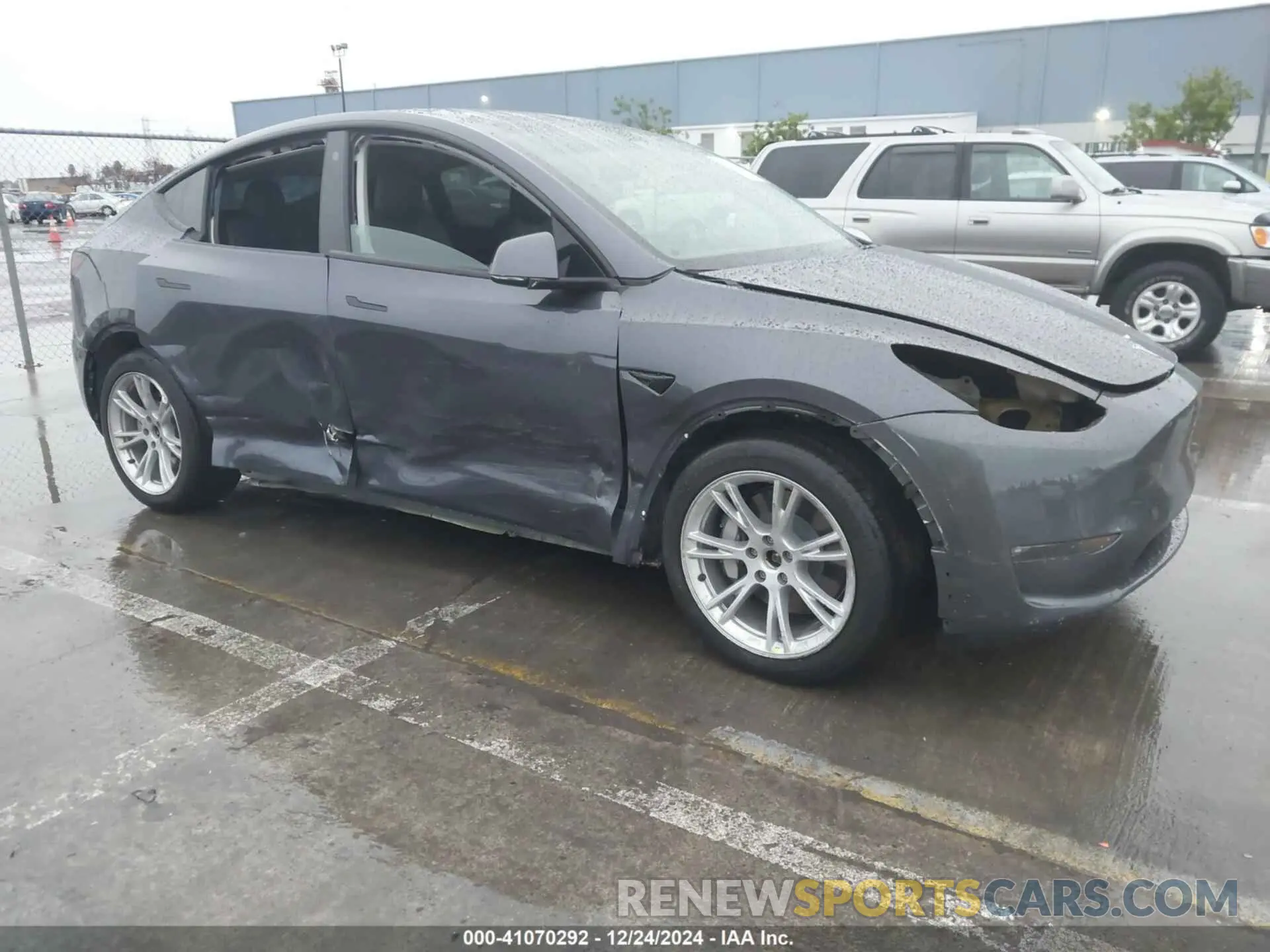1 Photograph of a damaged car 7SAYGAEE7PF623932 TESLA MODEL Y 2023