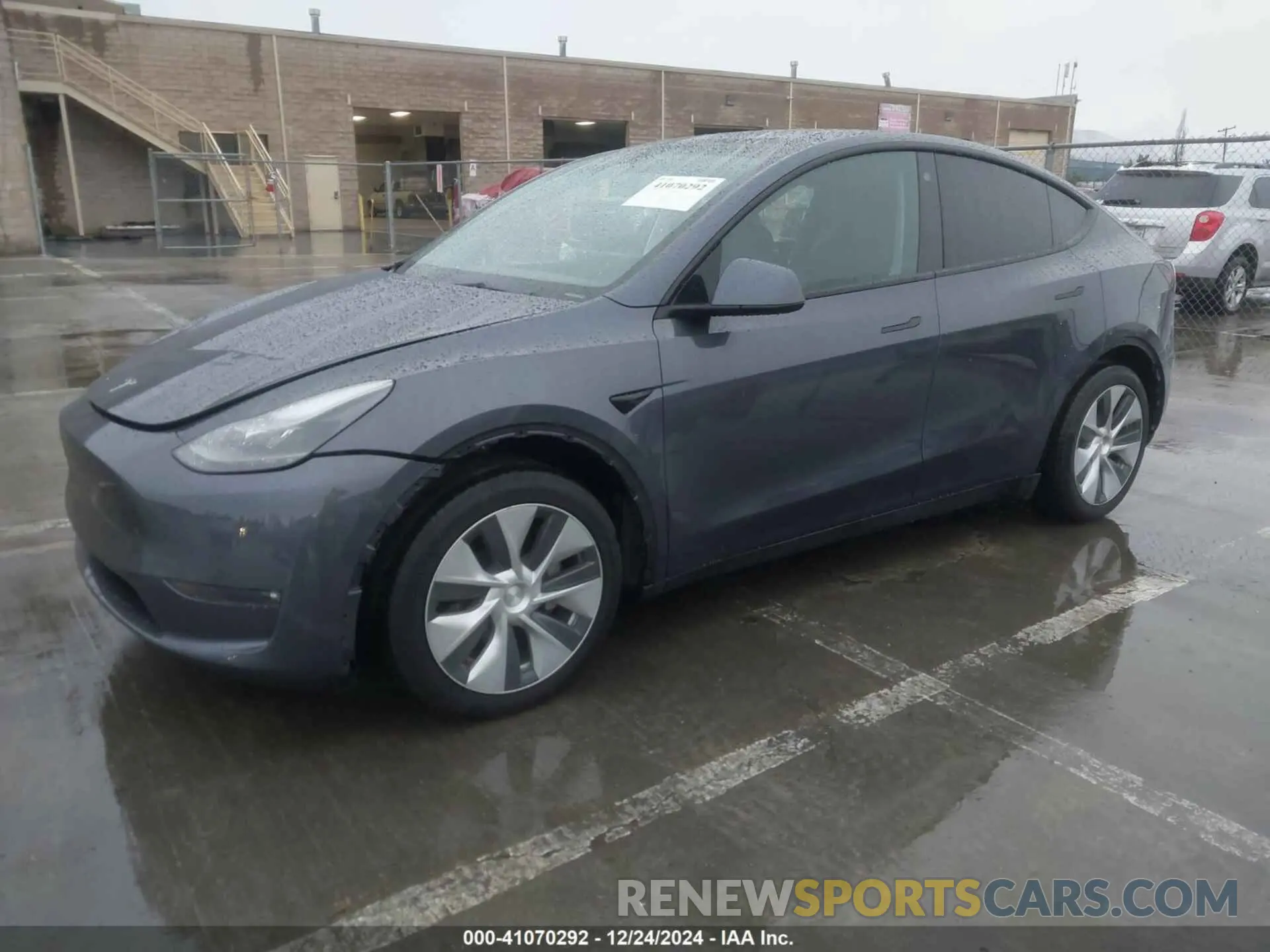 2 Photograph of a damaged car 7SAYGAEE7PF623932 TESLA MODEL Y 2023