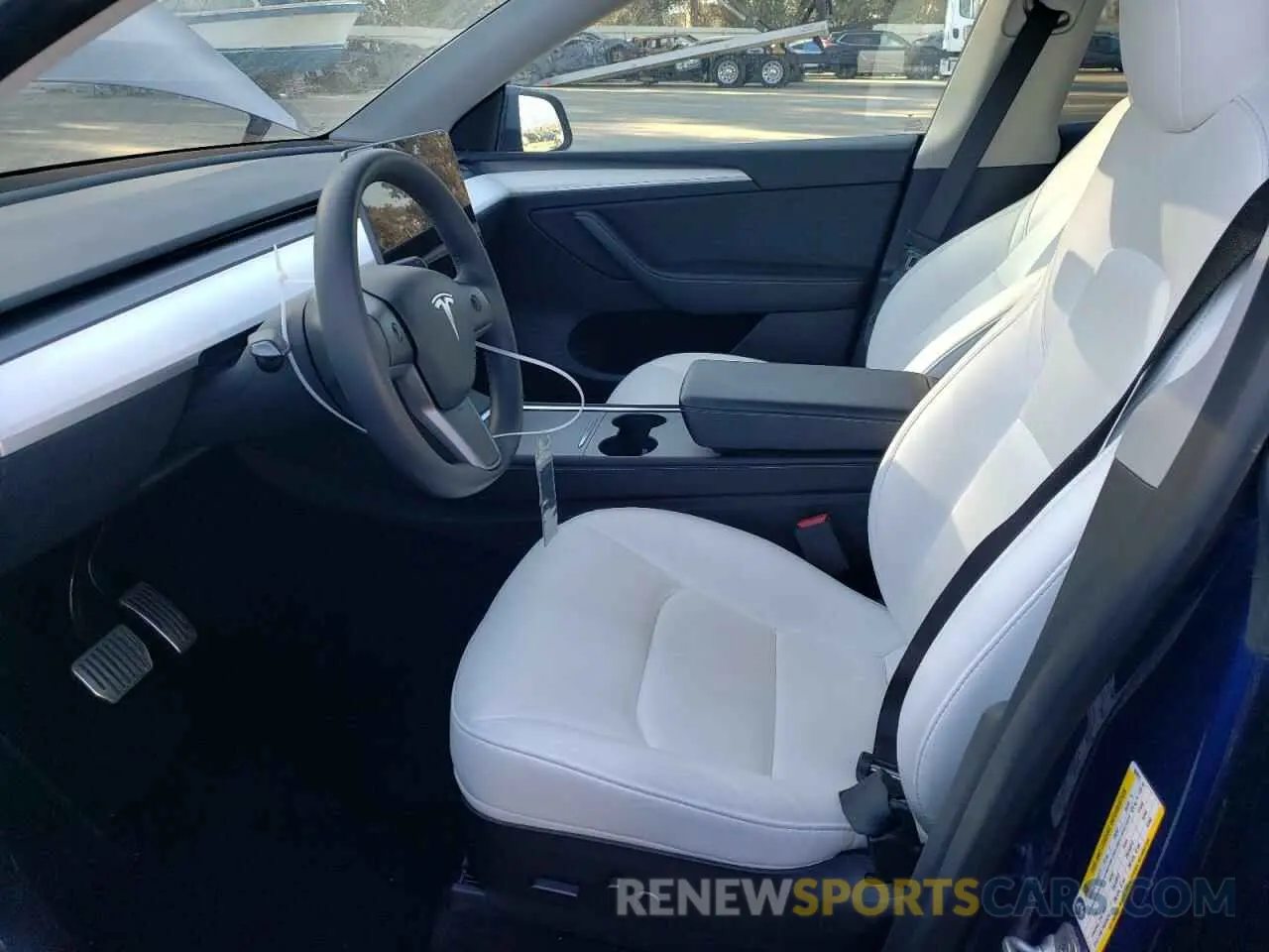 7 Photograph of a damaged car 7SAYGAEE7PF662911 TESLA MODEL Y 2023