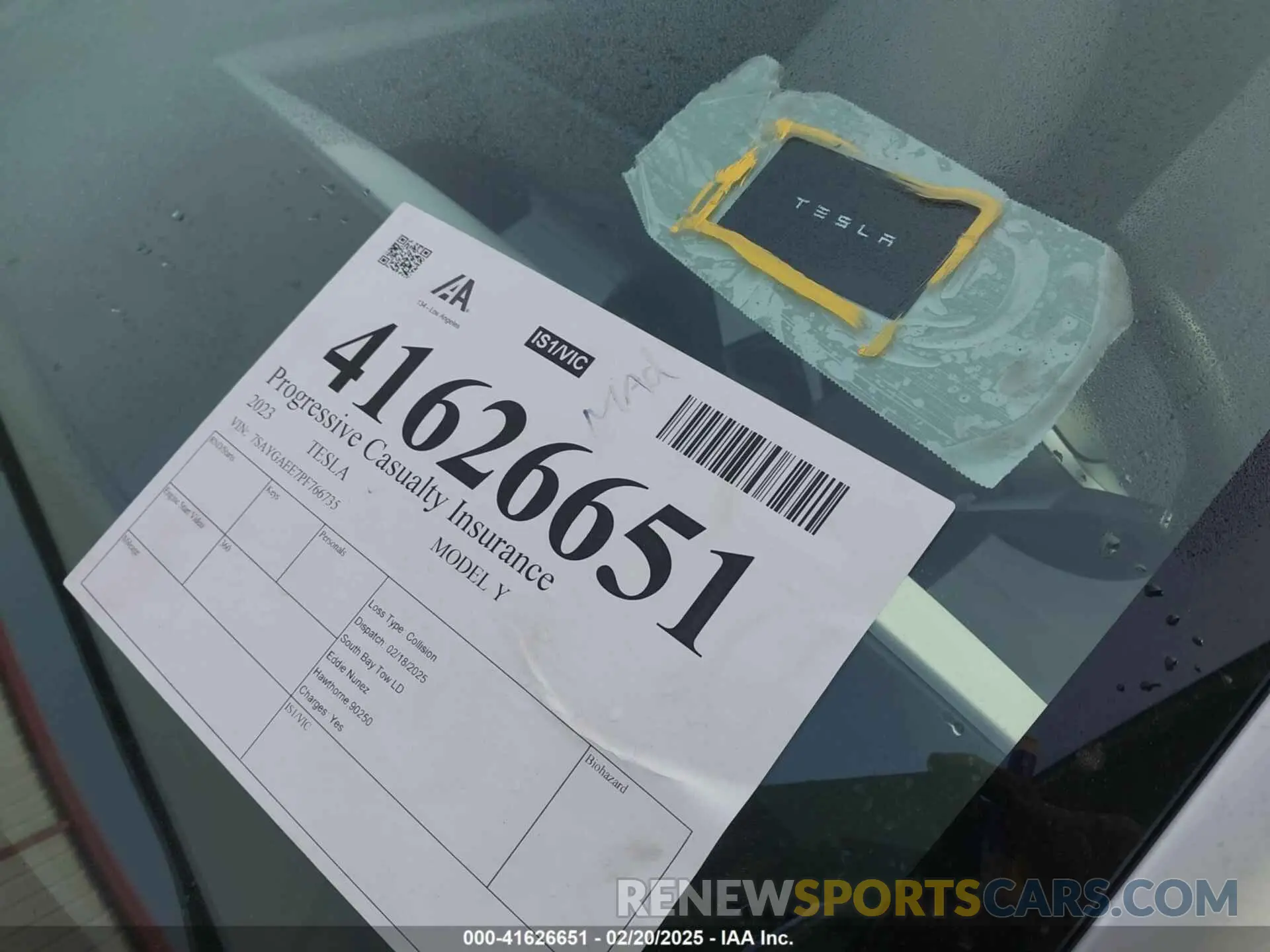 11 Photograph of a damaged car 7SAYGAEE7PF766735 TESLA MODEL Y 2023