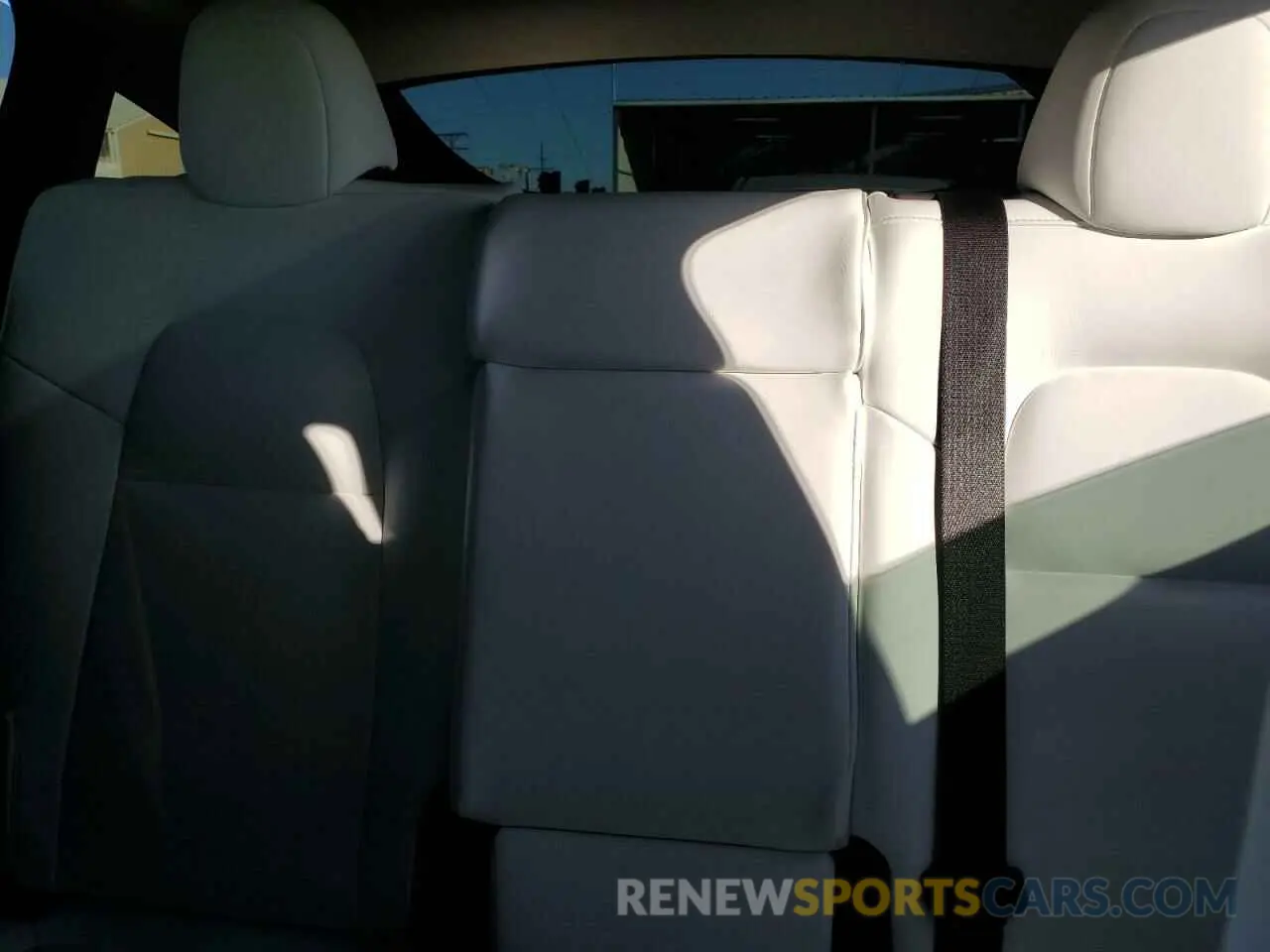 10 Photograph of a damaged car 7SAYGAEE7PF798438 TESLA MODEL Y 2023