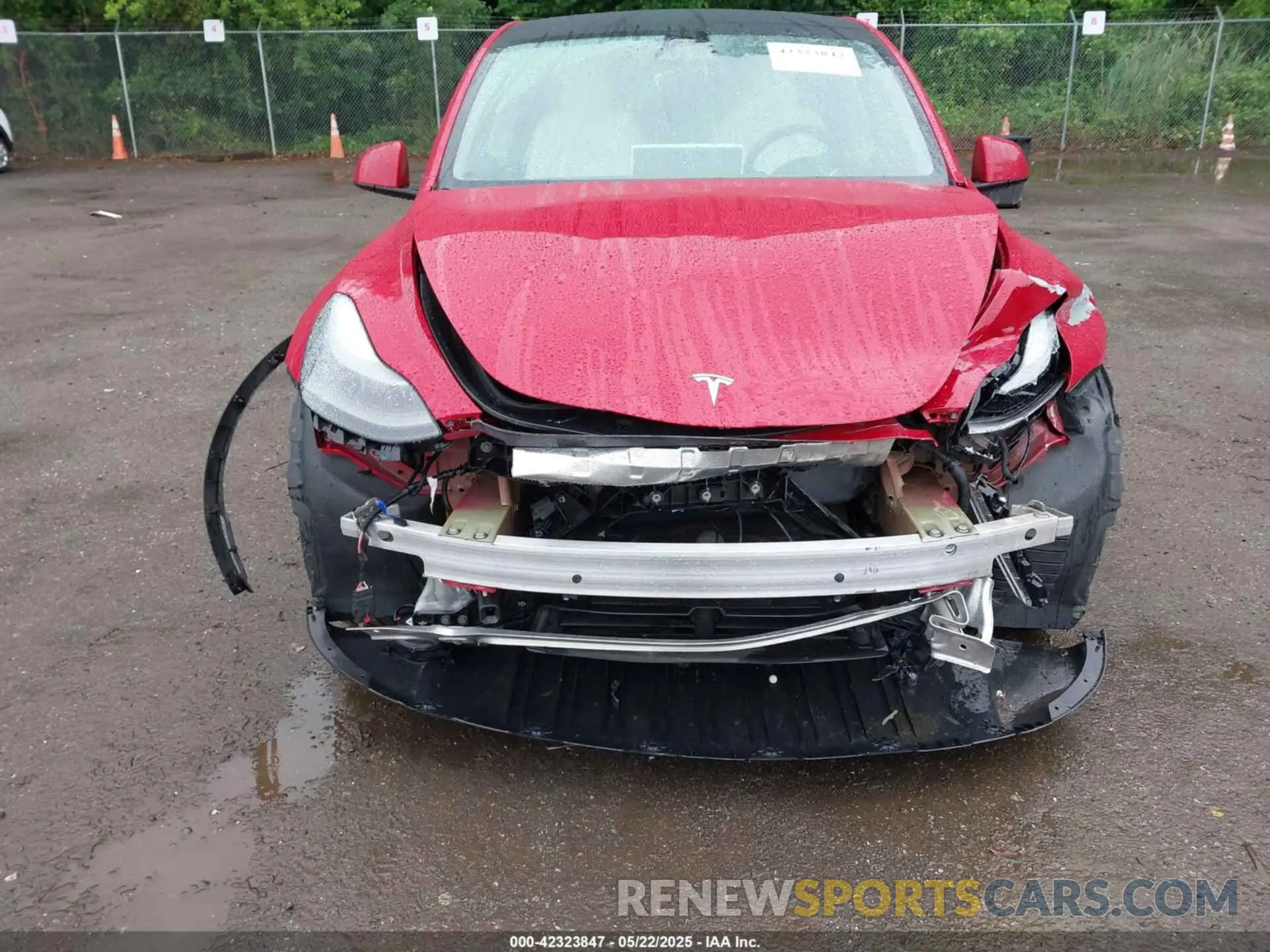 6 Photograph of a damaged car 7SAYGAEE7PF800978 TESLA MODEL Y 2023