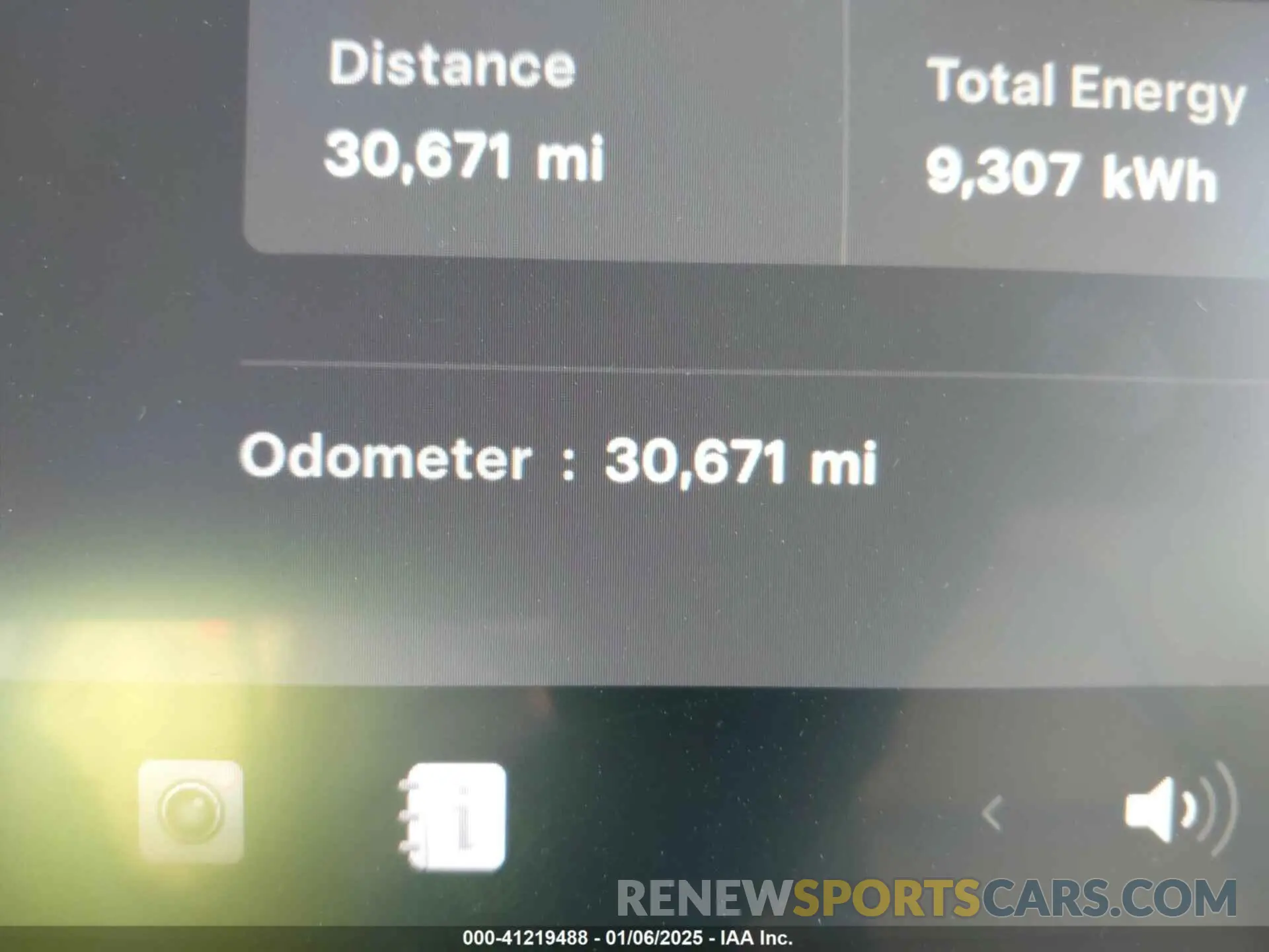 16 Photograph of a damaged car 7SAYGAEE7PF885210 TESLA MODEL Y 2023