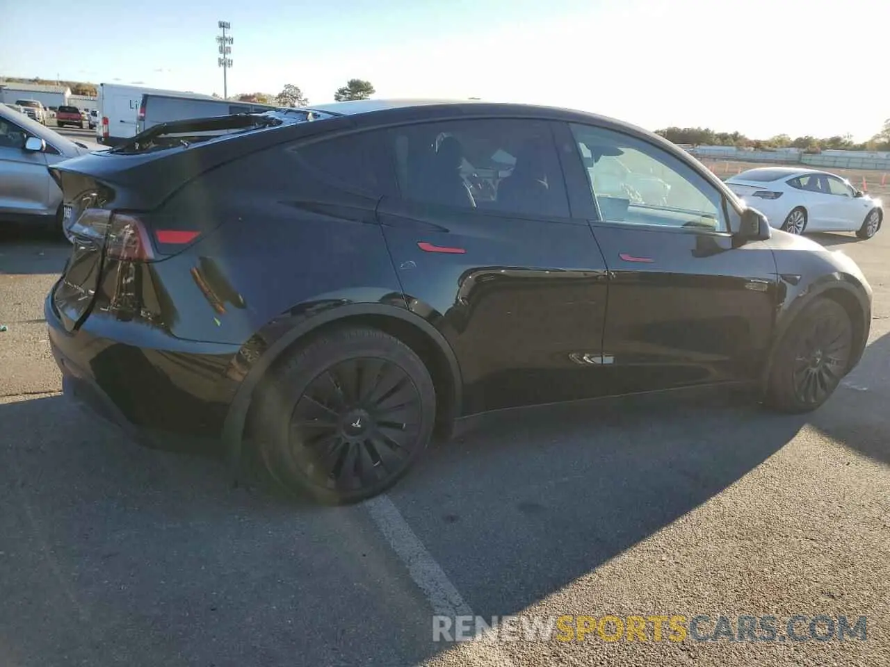 3 Photograph of a damaged car 7SAYGAEE7PF896899 TESLA MODEL Y 2023
