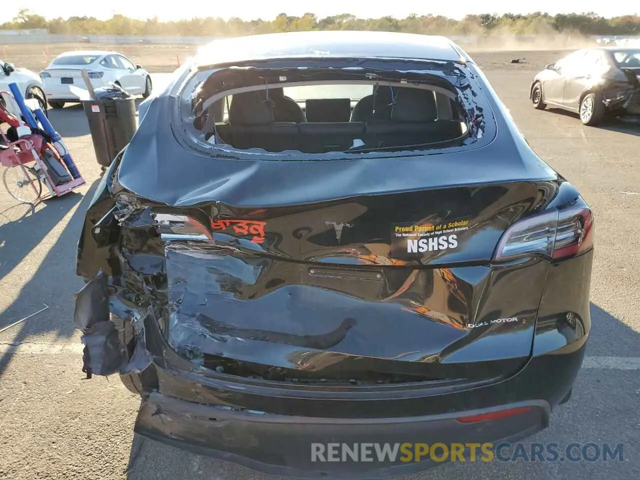6 Photograph of a damaged car 7SAYGAEE7PF896899 TESLA MODEL Y 2023