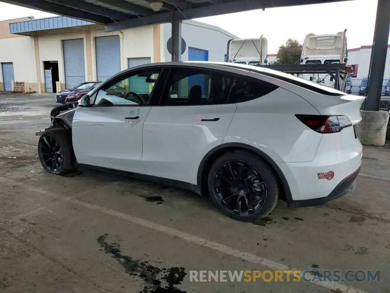 2 Photograph of a damaged car 7SAYGAEE8PF622093 TESLA MODEL Y 2023