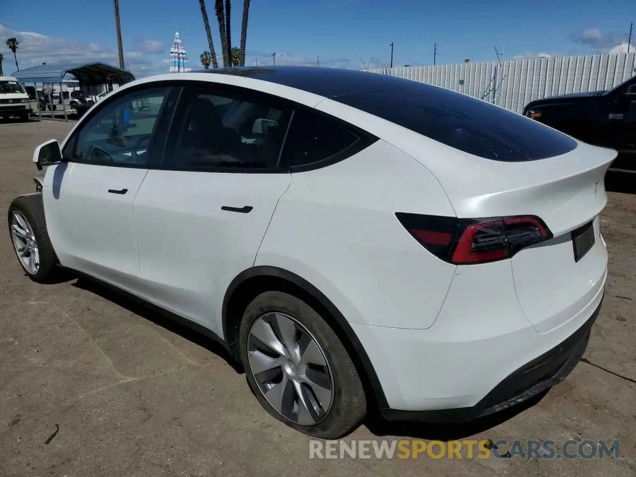 2 Фотография поврежденного автомобиля 7SAYGAEE8PF645129 TESLA MODEL Y 2023
