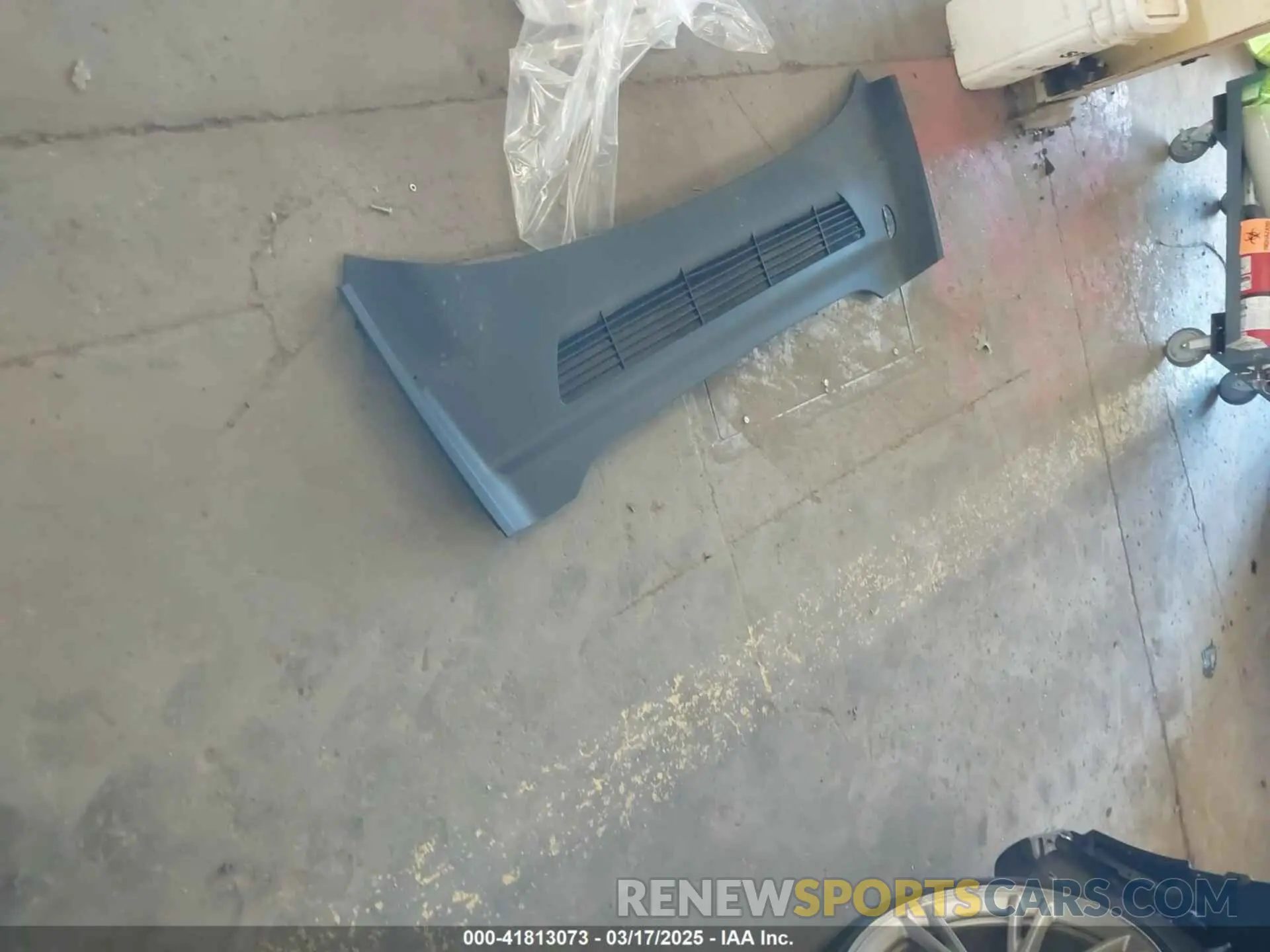 12 Фотография поврежденного автомобиля 7SAYGAEE8PF661220 TESLA MODEL Y 2023