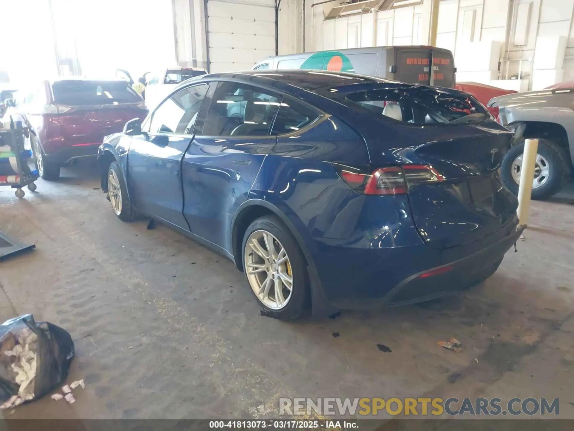 3 Фотография поврежденного автомобиля 7SAYGAEE8PF661220 TESLA MODEL Y 2023