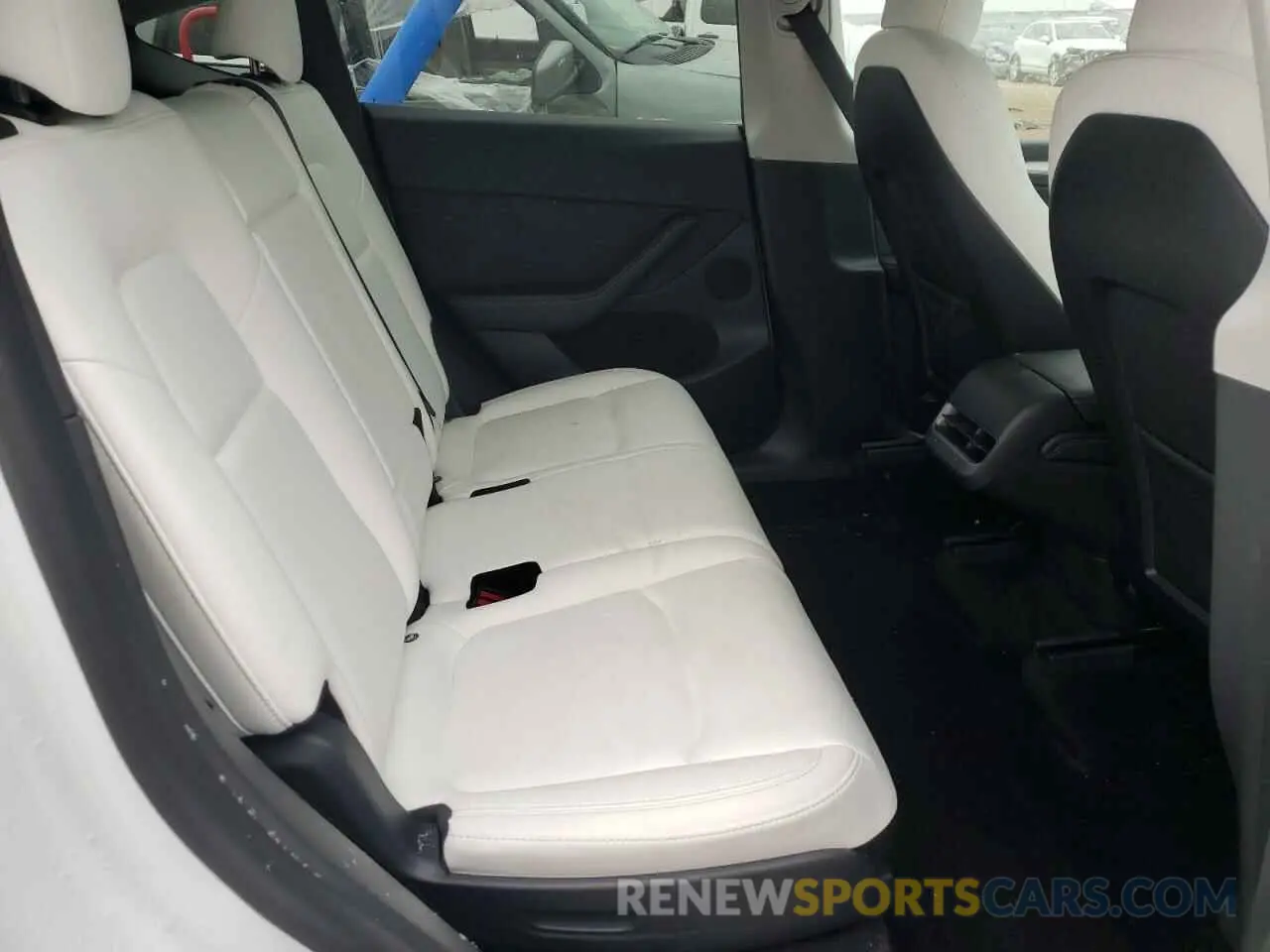 10 Photograph of a damaged car 7SAYGAEE8PF661282 TESLA MODEL Y 2023
