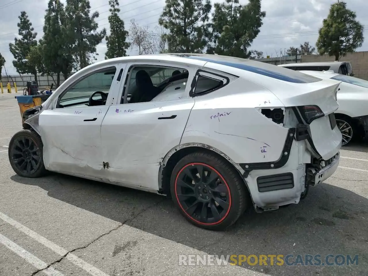 2 Photograph of a damaged car 7SAYGAEE8PF741715 TESLA MODEL Y 2023