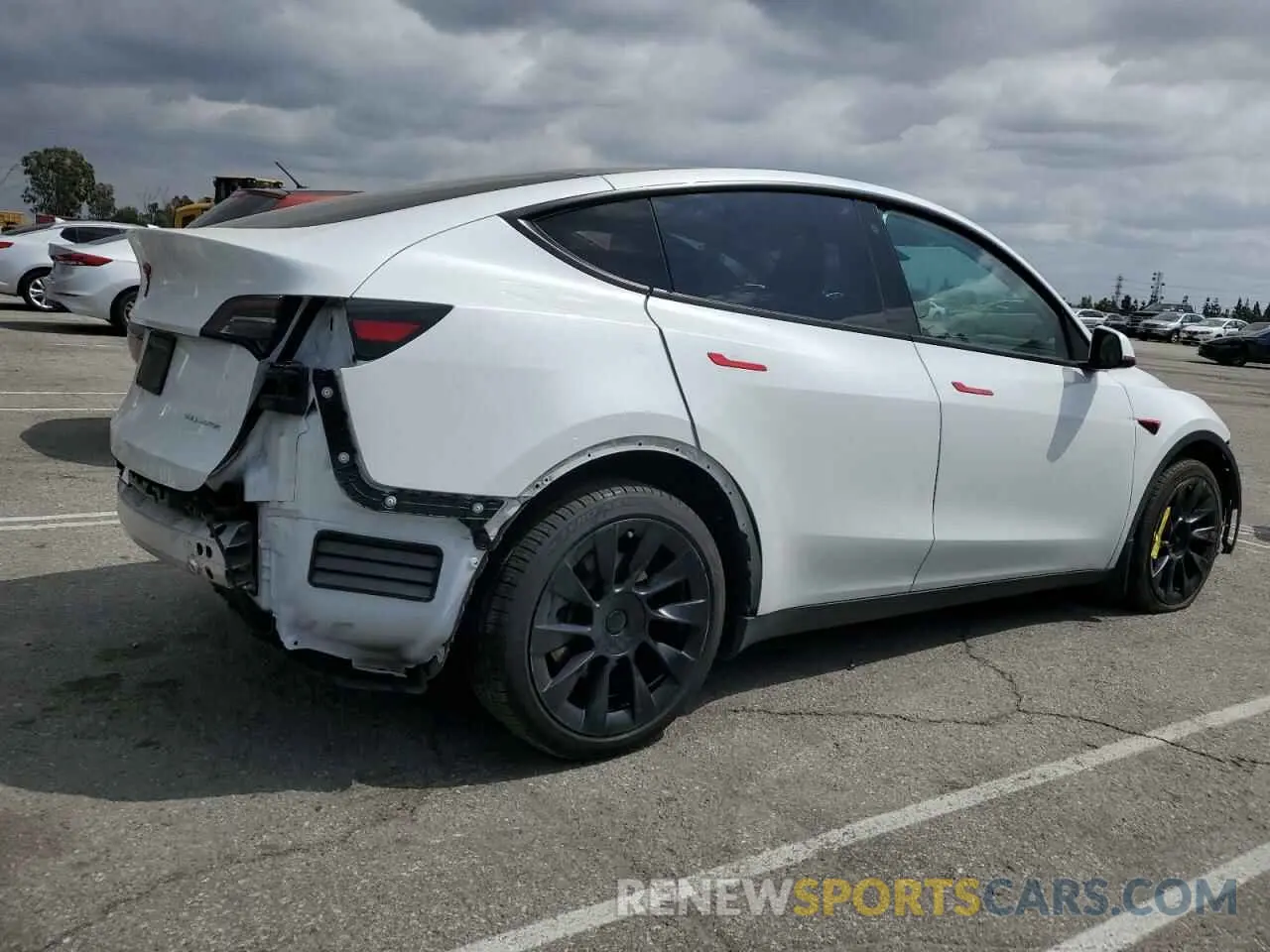 3 Photograph of a damaged car 7SAYGAEE8PF741715 TESLA MODEL Y 2023