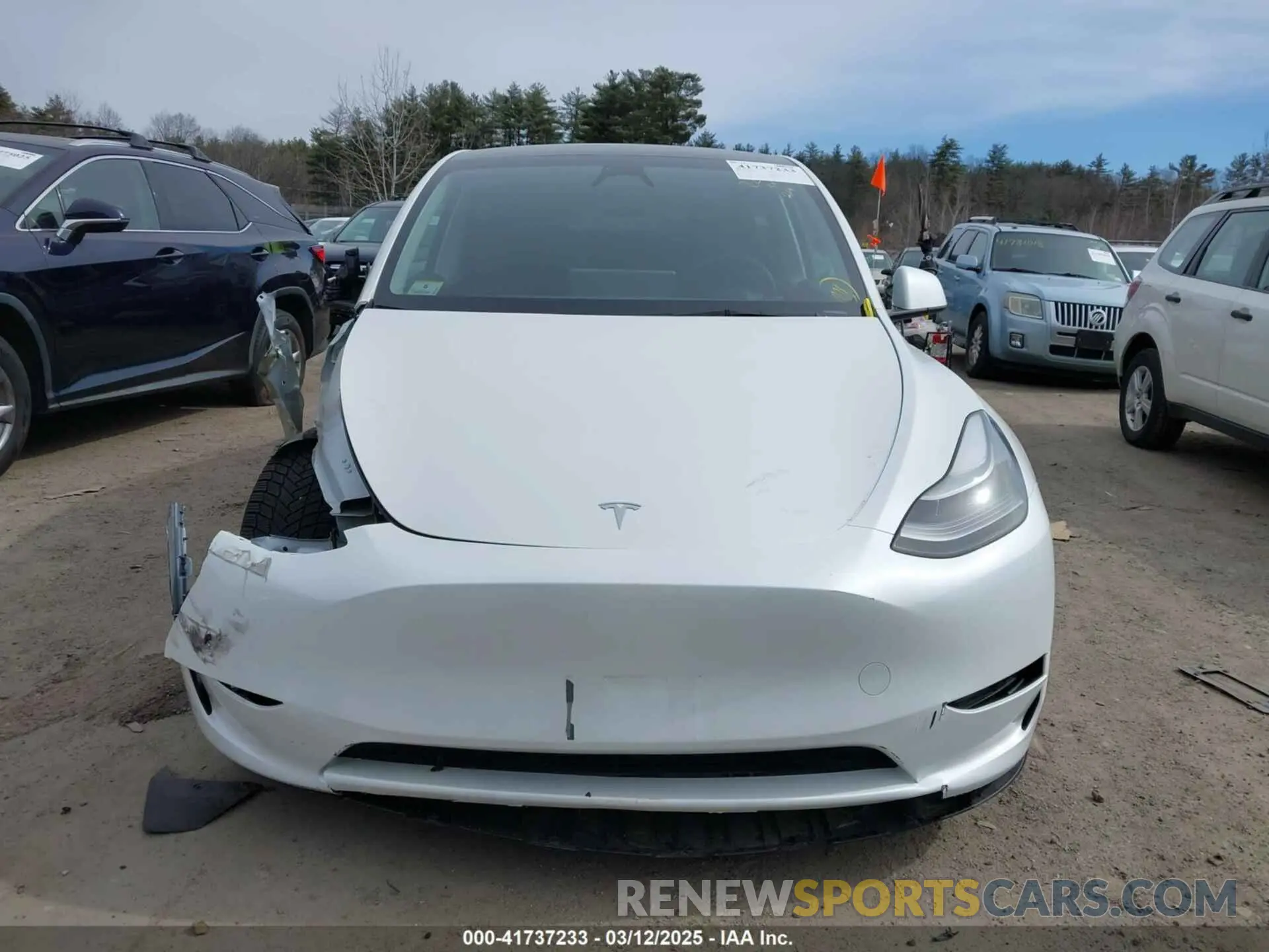 13 Photograph of a damaged car 7SAYGAEE8PF792969 TESLA MODEL Y 2023