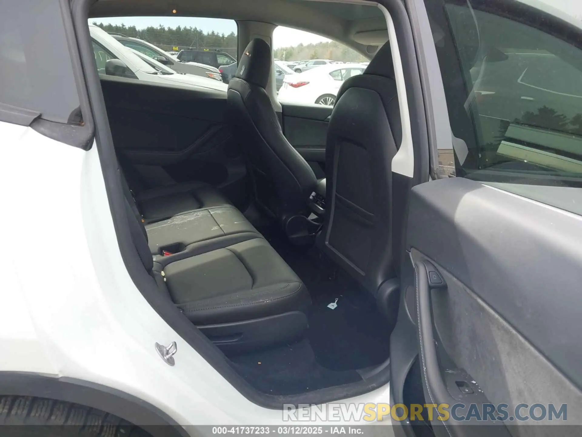 8 Photograph of a damaged car 7SAYGAEE8PF792969 TESLA MODEL Y 2023