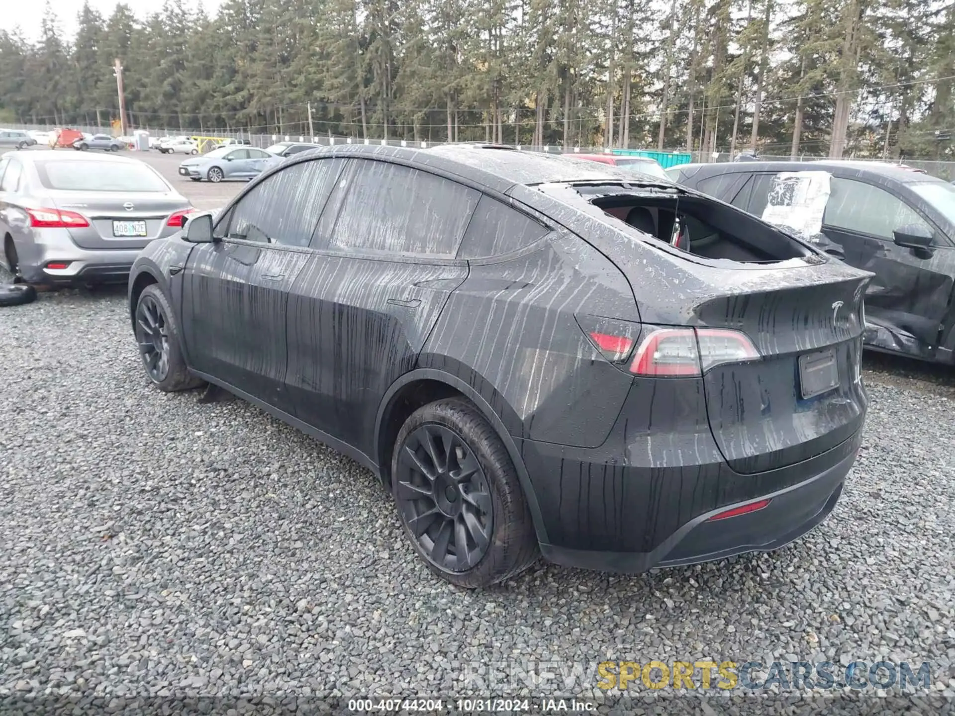 3 Photograph of a damaged car 7SAYGAEE8PF838946 TESLA MODEL Y 2023