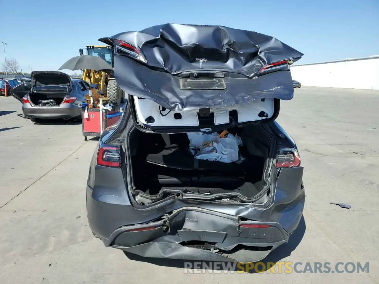 6 Фотография поврежденного автомобиля 7SAYGAEE9PF627707 TESLA MODEL Y 2023