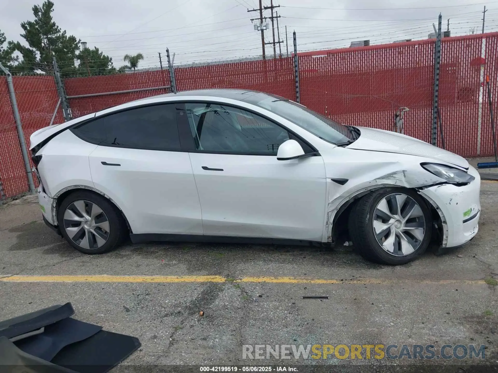 13 Фотография поврежденного автомобиля 7SAYGAEE9PF702910 TESLA MODEL Y 2023