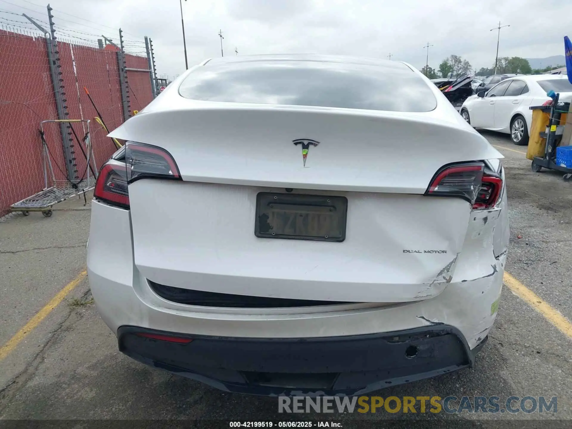 16 Фотография поврежденного автомобиля 7SAYGAEE9PF702910 TESLA MODEL Y 2023