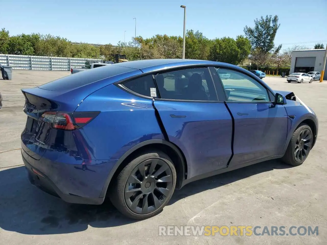3 Фотография поврежденного автомобиля 7SAYGAEE9PF709792 TESLA MODEL Y 2023