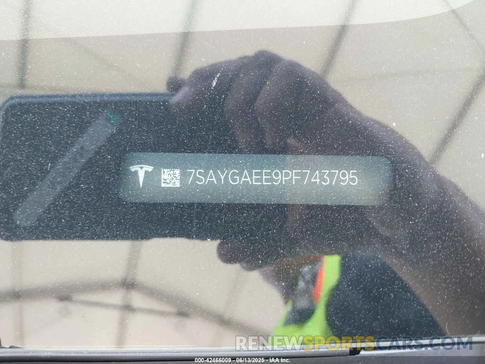9 Фотография поврежденного автомобиля 7SAYGAEE9PF743795 TESLA MODEL Y 2023