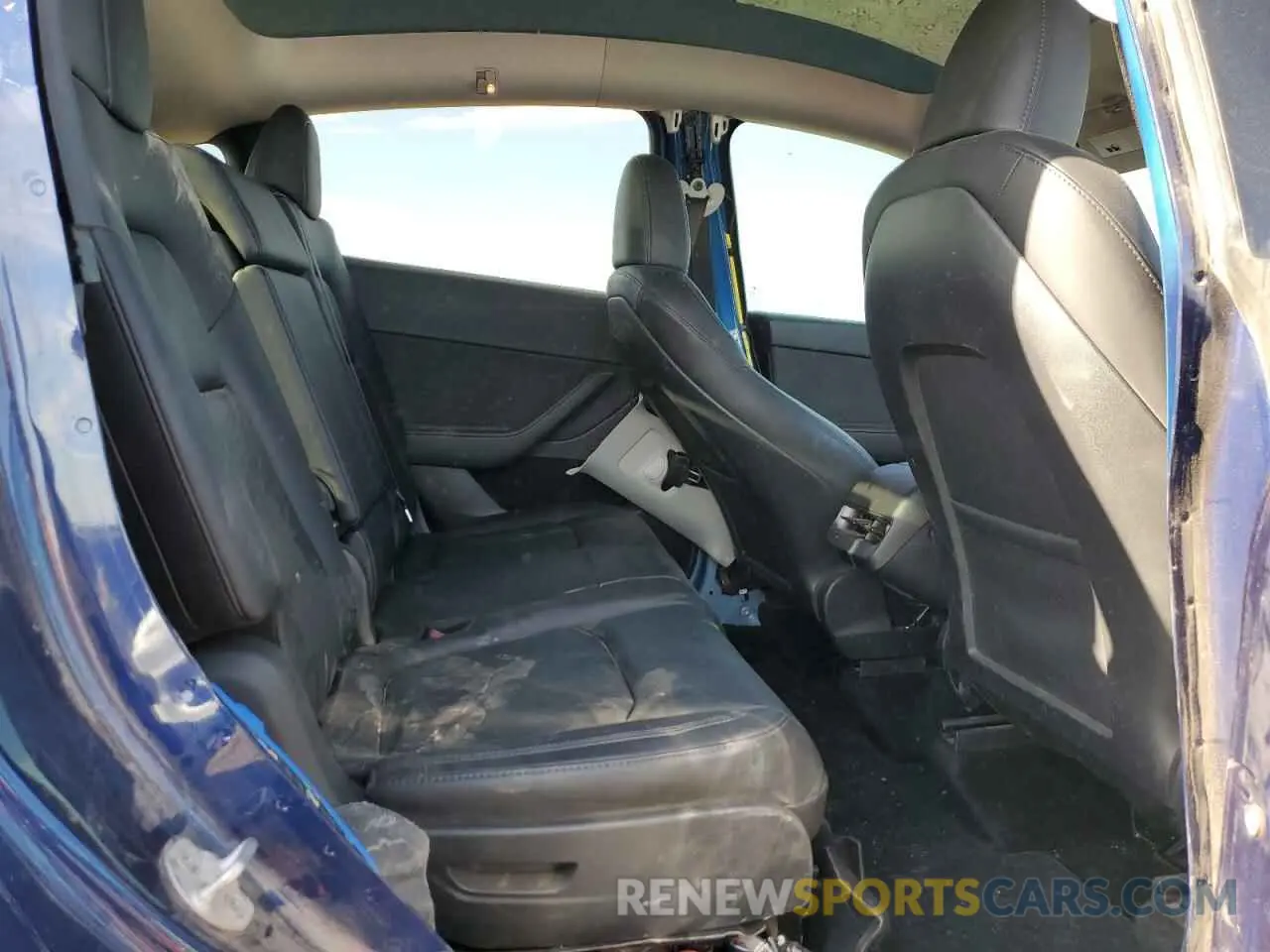 11 Photograph of a damaged car 7SAYGAEE9PF873950 TESLA MODEL Y 2023
