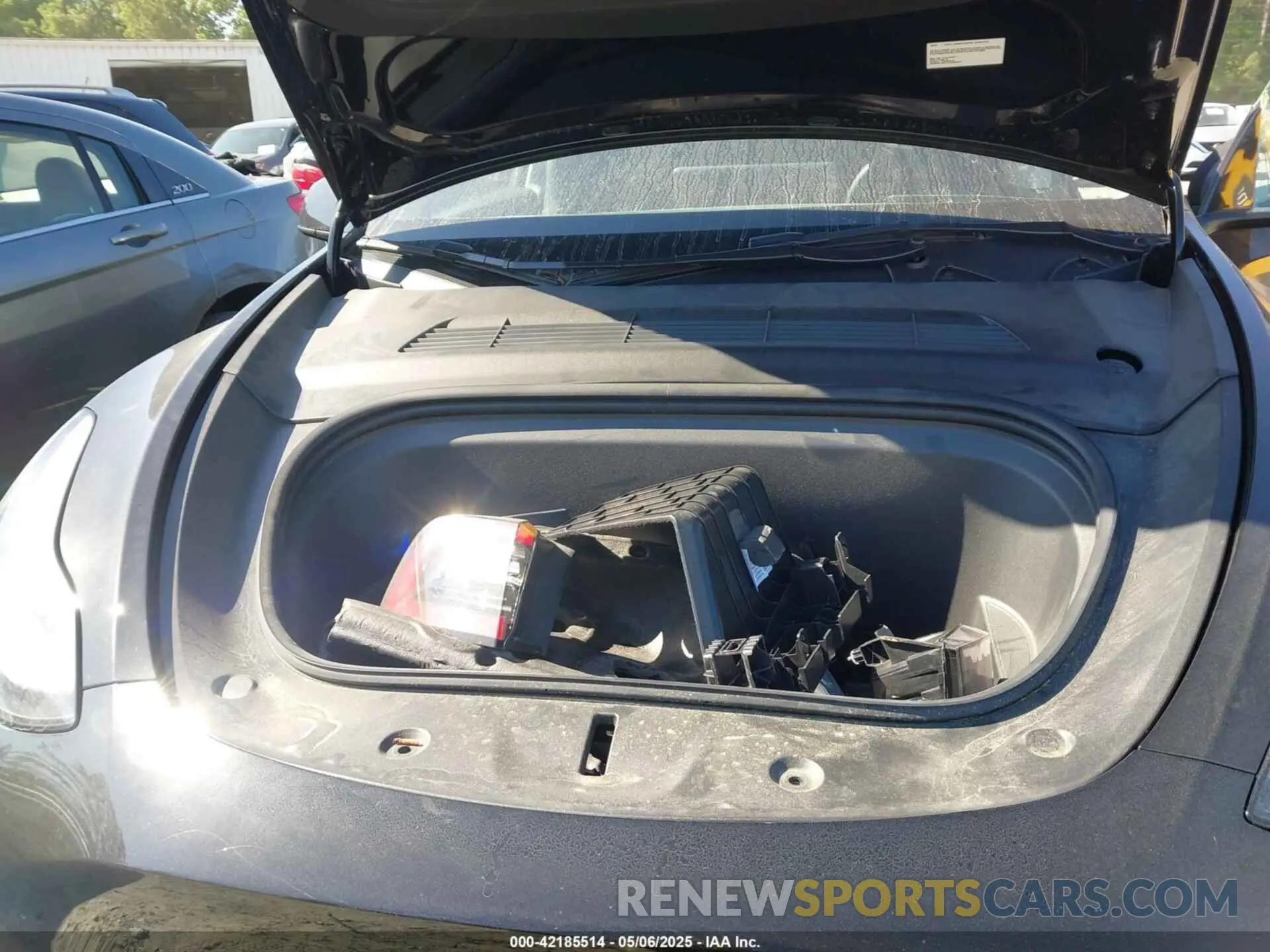 10 Photograph of a damaged car 7SAYGAEE9PF888254 TESLA MODEL Y 2023