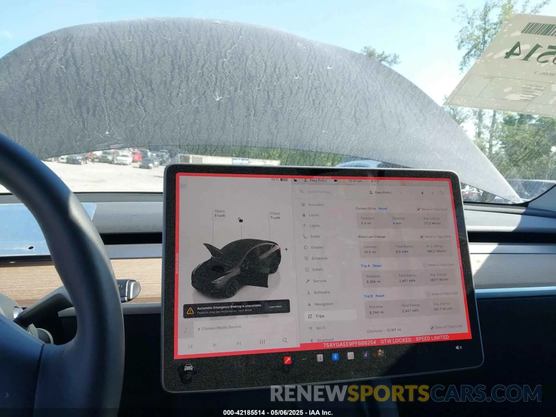 17 Photograph of a damaged car 7SAYGAEE9PF888254 TESLA MODEL Y 2023
