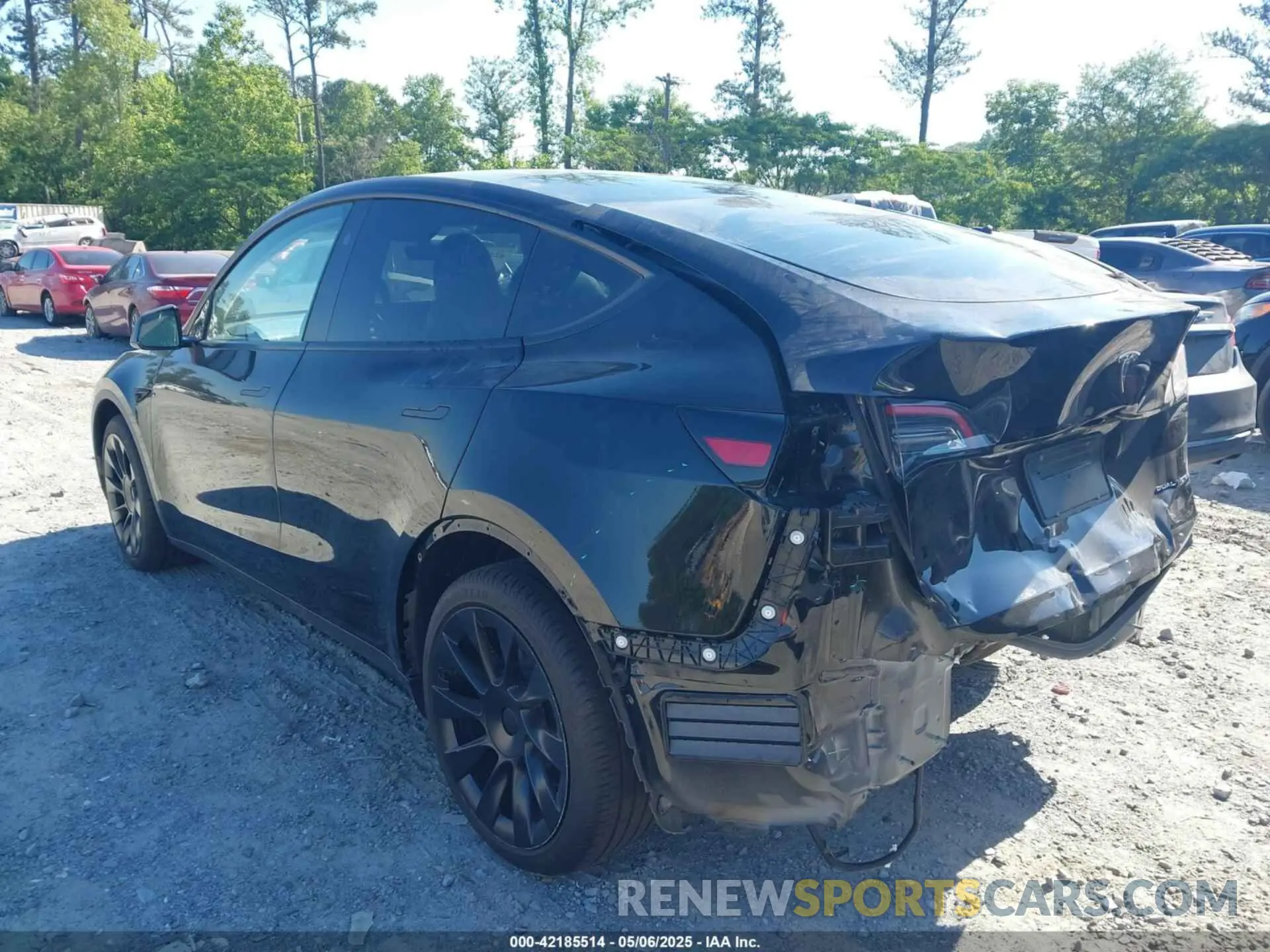 3 Photograph of a damaged car 7SAYGAEE9PF888254 TESLA MODEL Y 2023