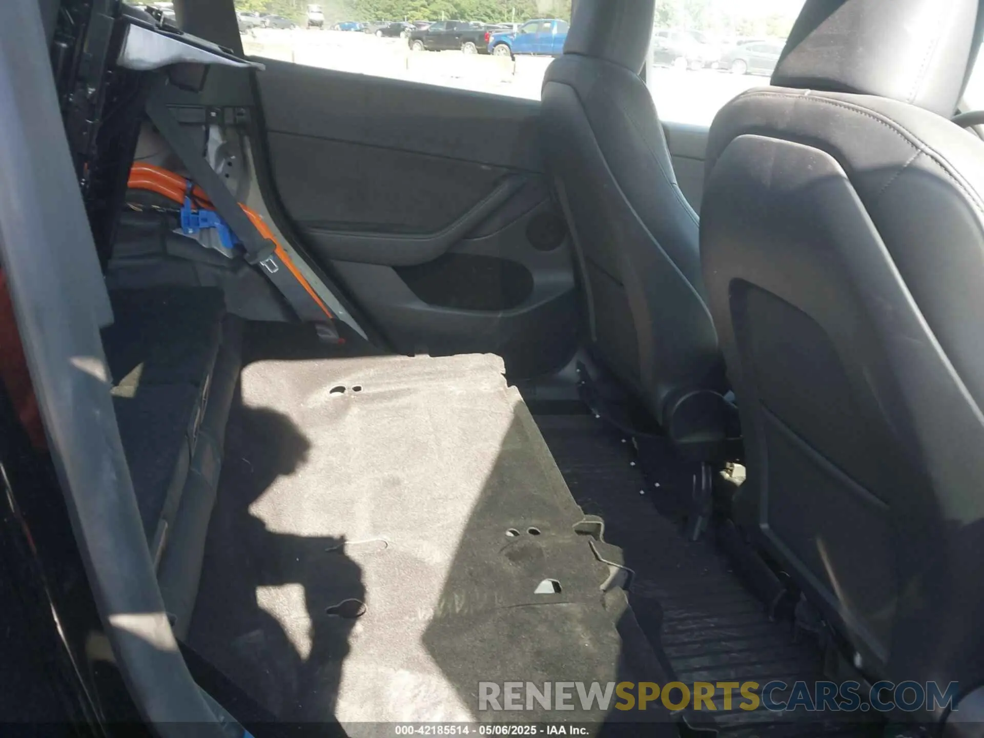 8 Photograph of a damaged car 7SAYGAEE9PF888254 TESLA MODEL Y 2023