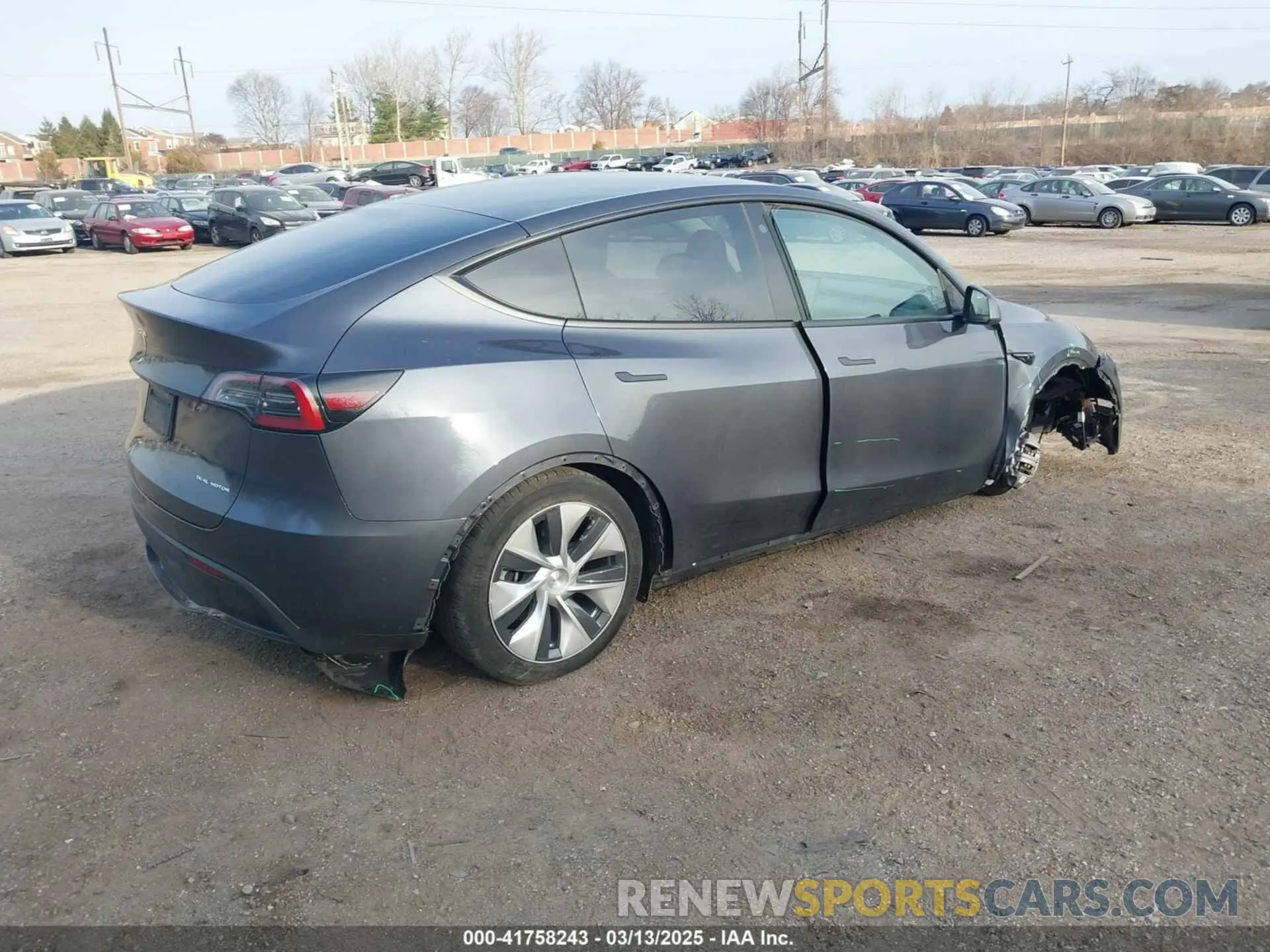 4 Photograph of a damaged car 7SAYGAEEXPF612231 TESLA MODEL Y 2023