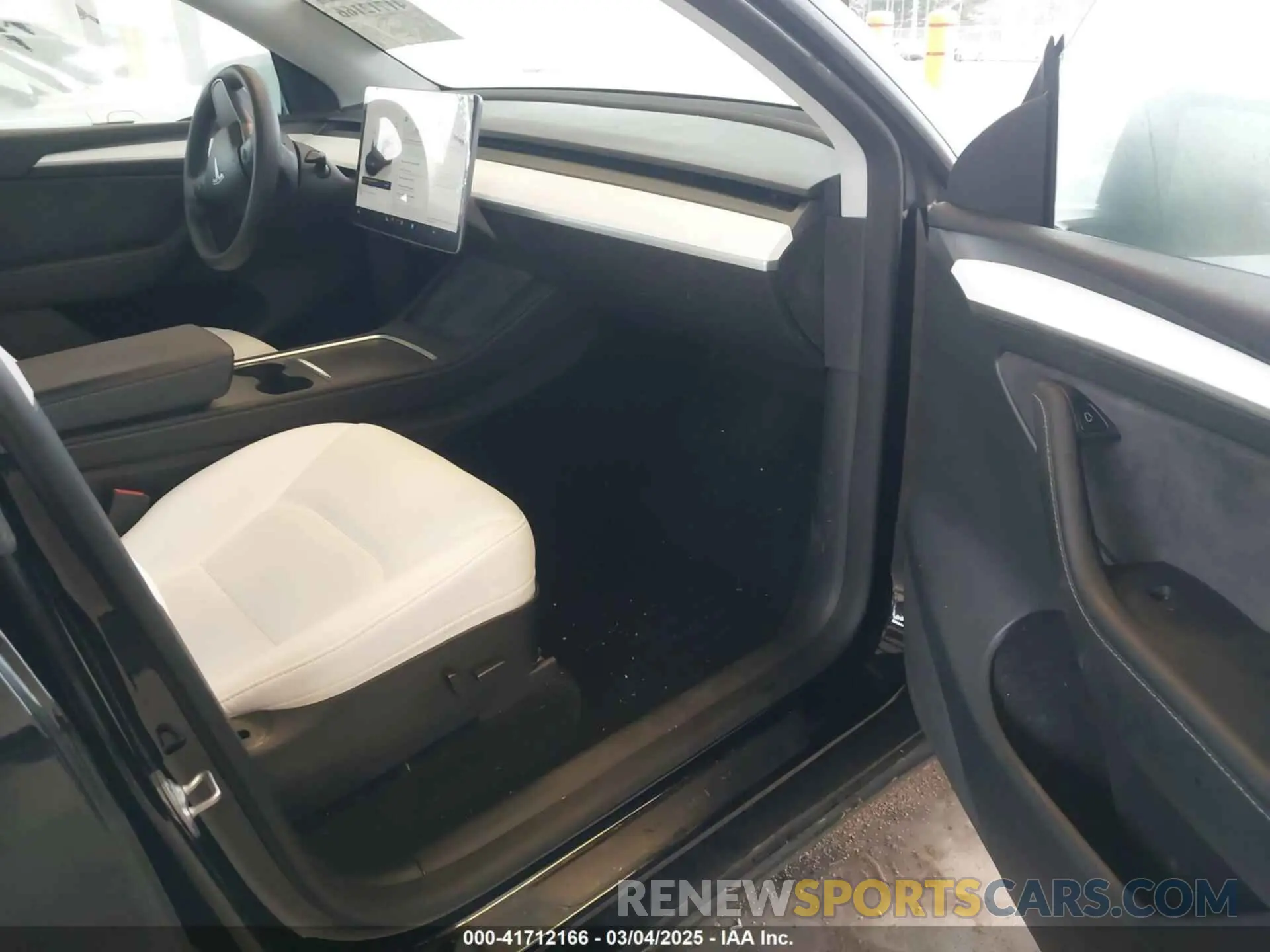 5 Photograph of a damaged car 7SAYGAEEXPF707503 TESLA MODEL Y 2023